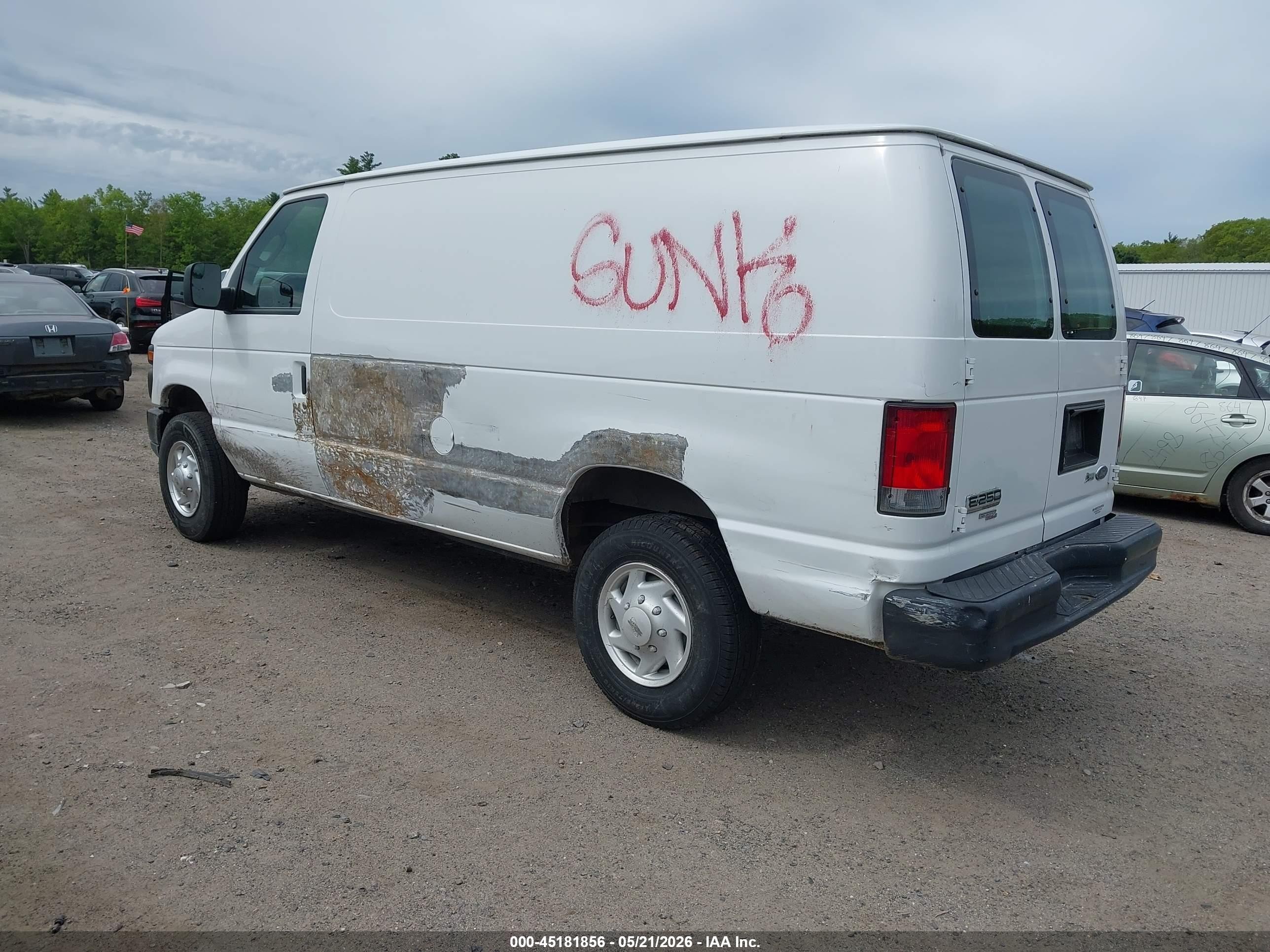 2013 Ford E-250 Commercial White vin: 1FTNE2EW5DDB33433