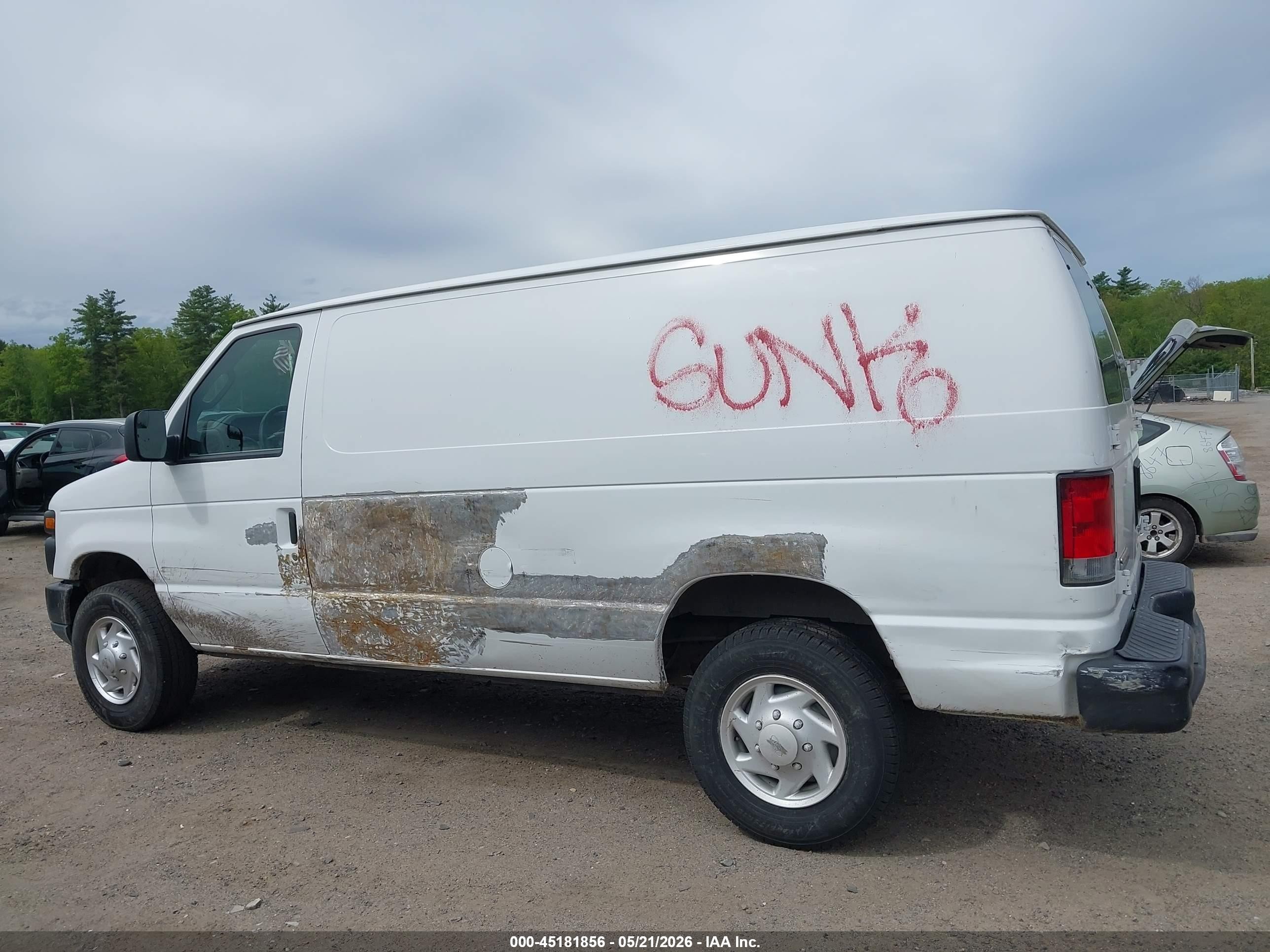2013 Ford E-250 Commercial White vin: 1FTNE2EW5DDB33433
