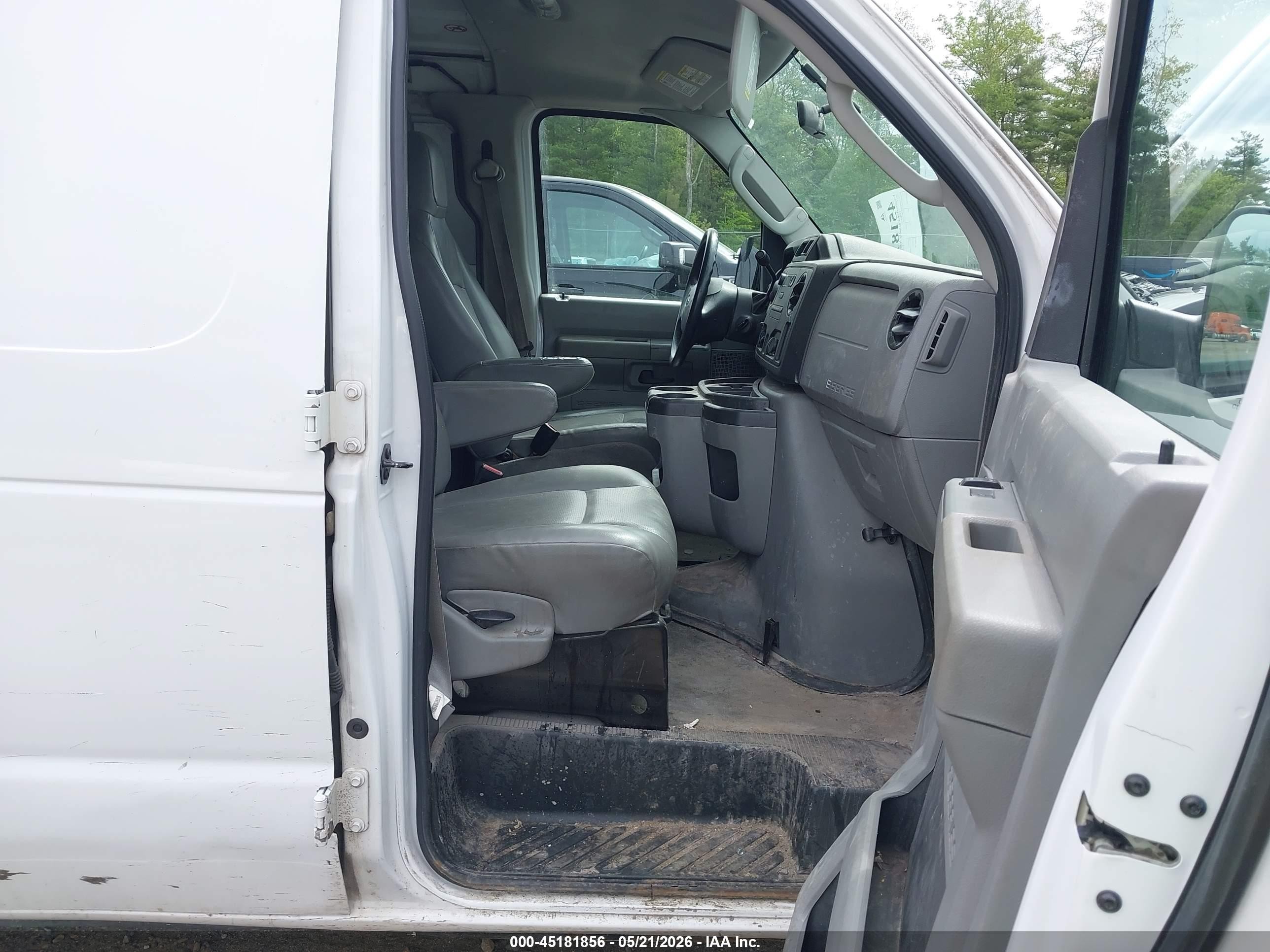 2013 Ford E-250 Commercial White vin: 1FTNE2EW5DDB33433
