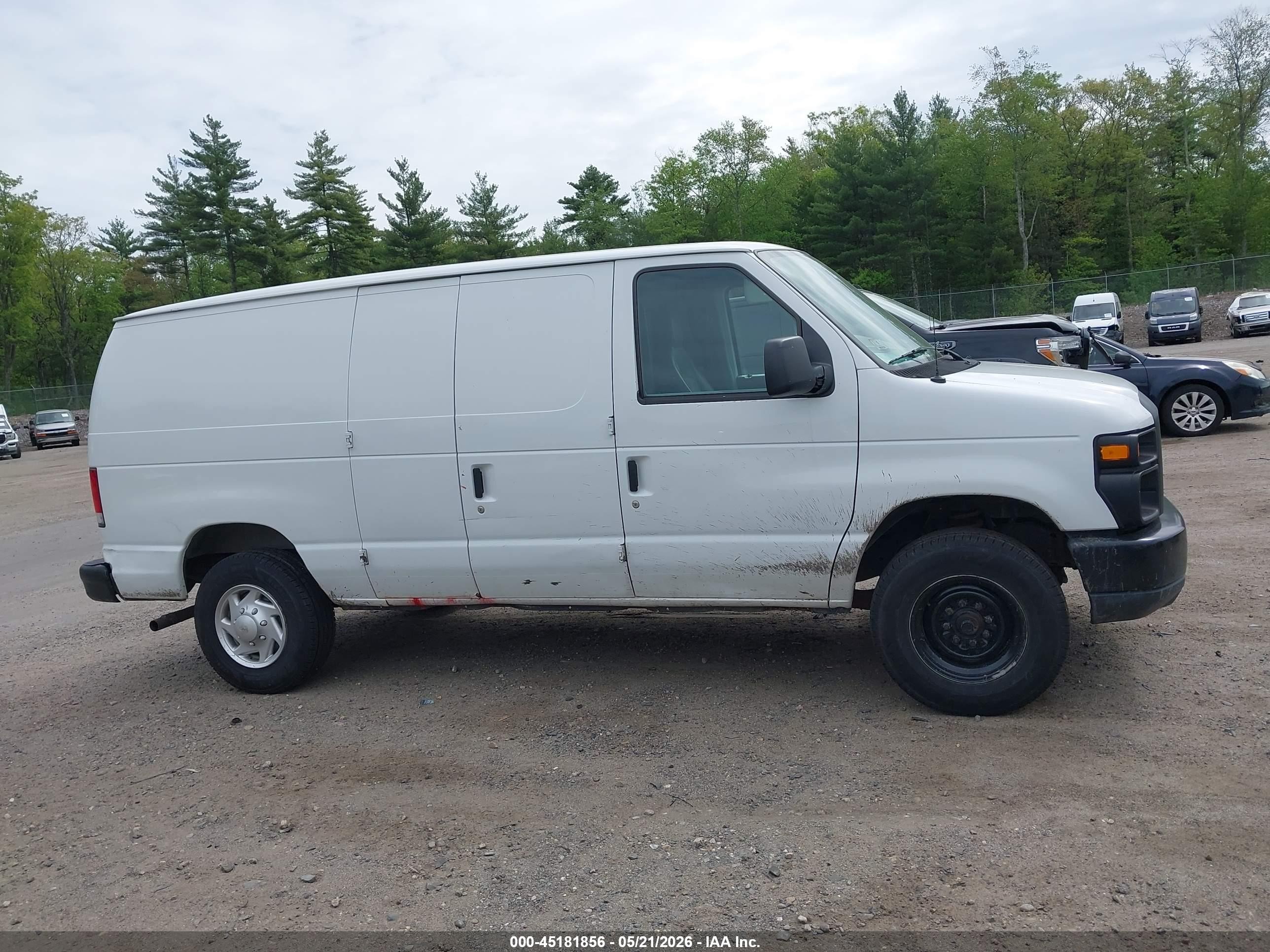 2013 Ford E-250 Commercial White vin: 1FTNE2EW5DDB33433