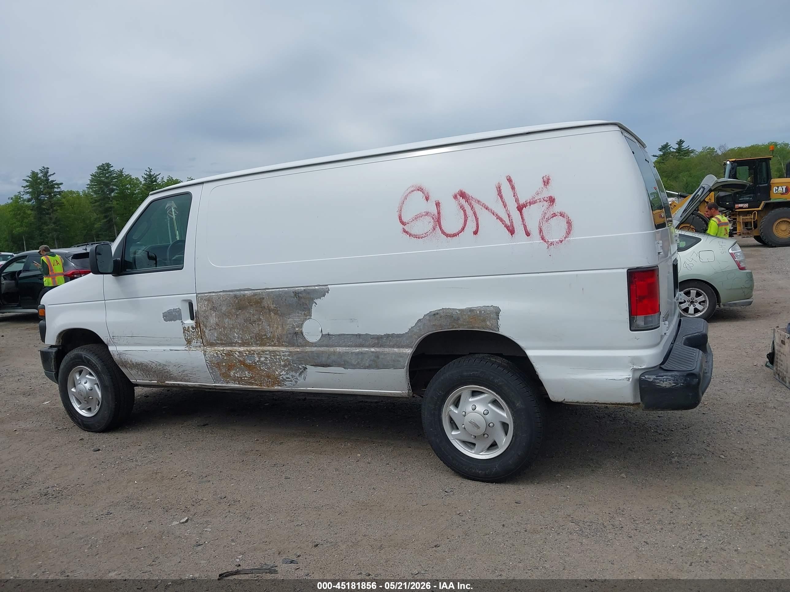 2013 Ford E-250 Commercial White vin: 1FTNE2EW5DDB33433