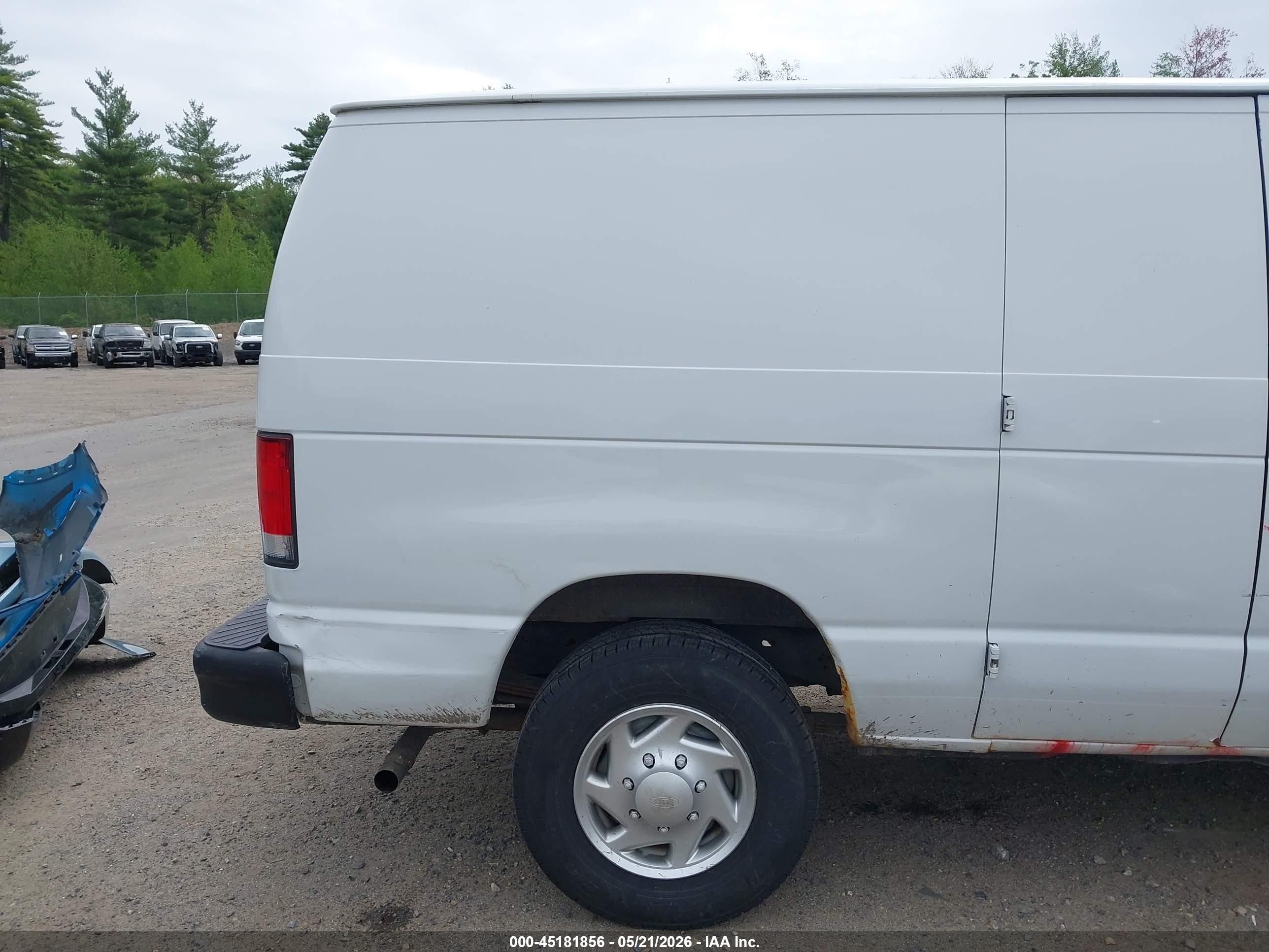 2013 Ford E-250 Commercial White vin: 1FTNE2EW5DDB33433