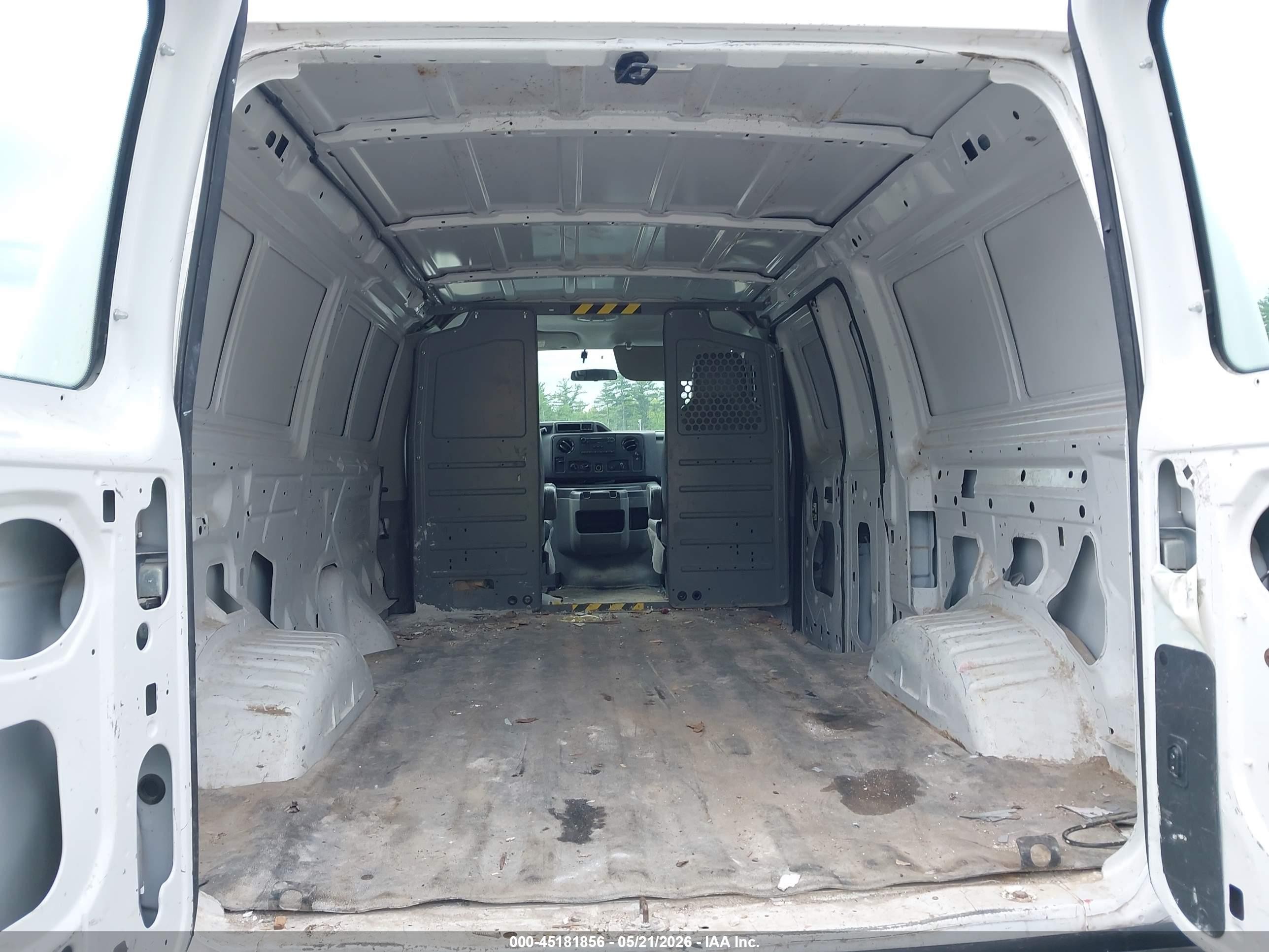 2013 Ford E-250 Commercial White vin: 1FTNE2EW5DDB33433