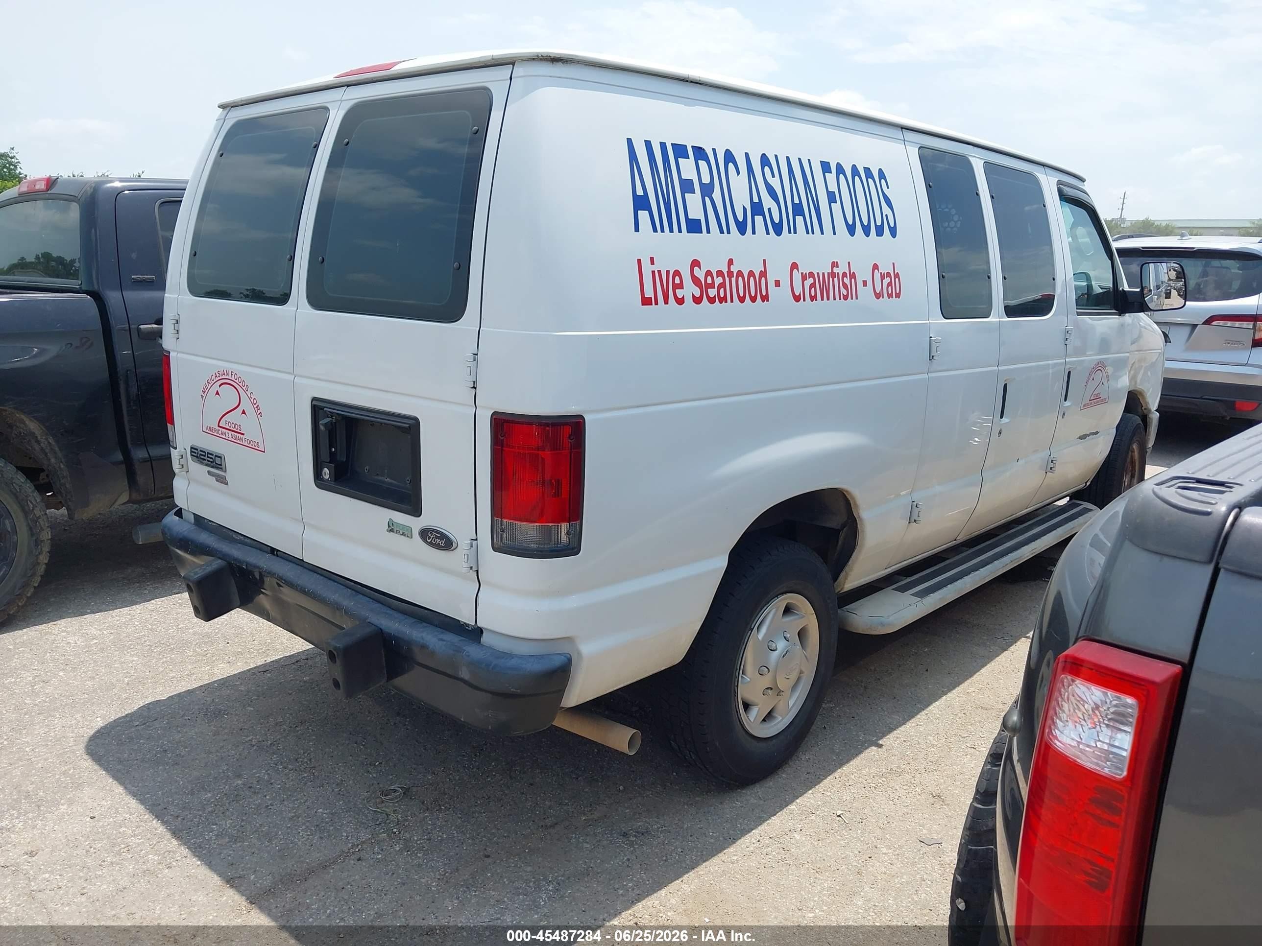 2014 Ford E-250 Commercial/recreational White vin: 1FTNE2EW5EDA95588