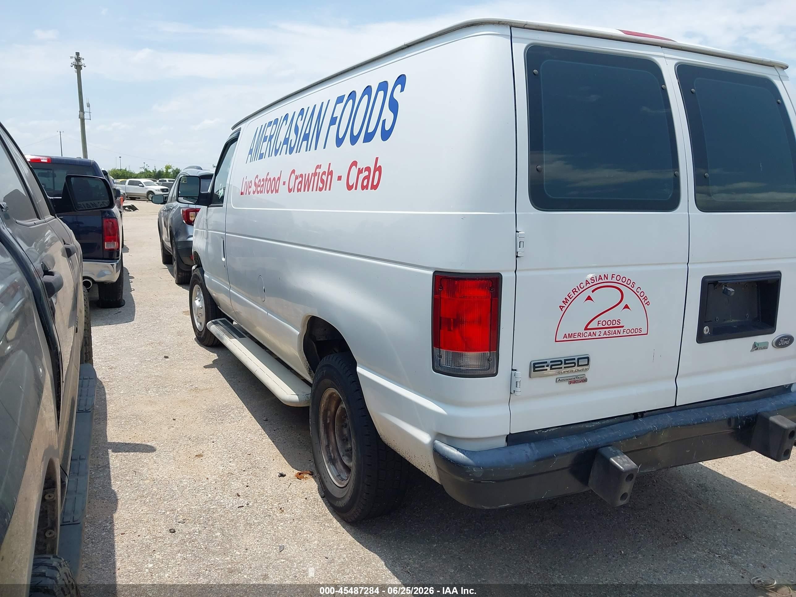 2014 Ford E-250 Commercial/recreational White vin: 1FTNE2EW5EDA95588