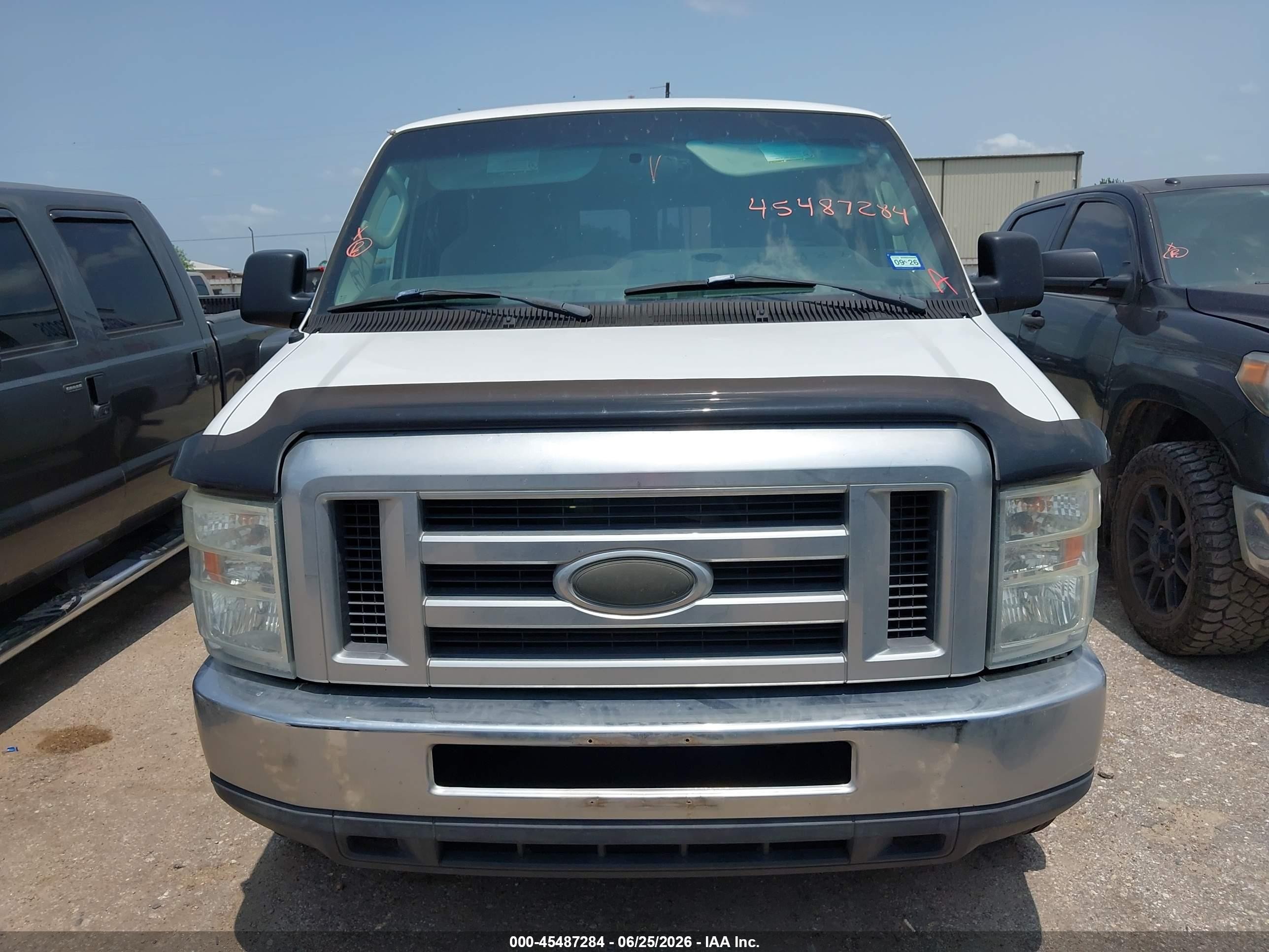 2014 Ford E-250 Commercial/recreational White vin: 1FTNE2EW5EDA95588