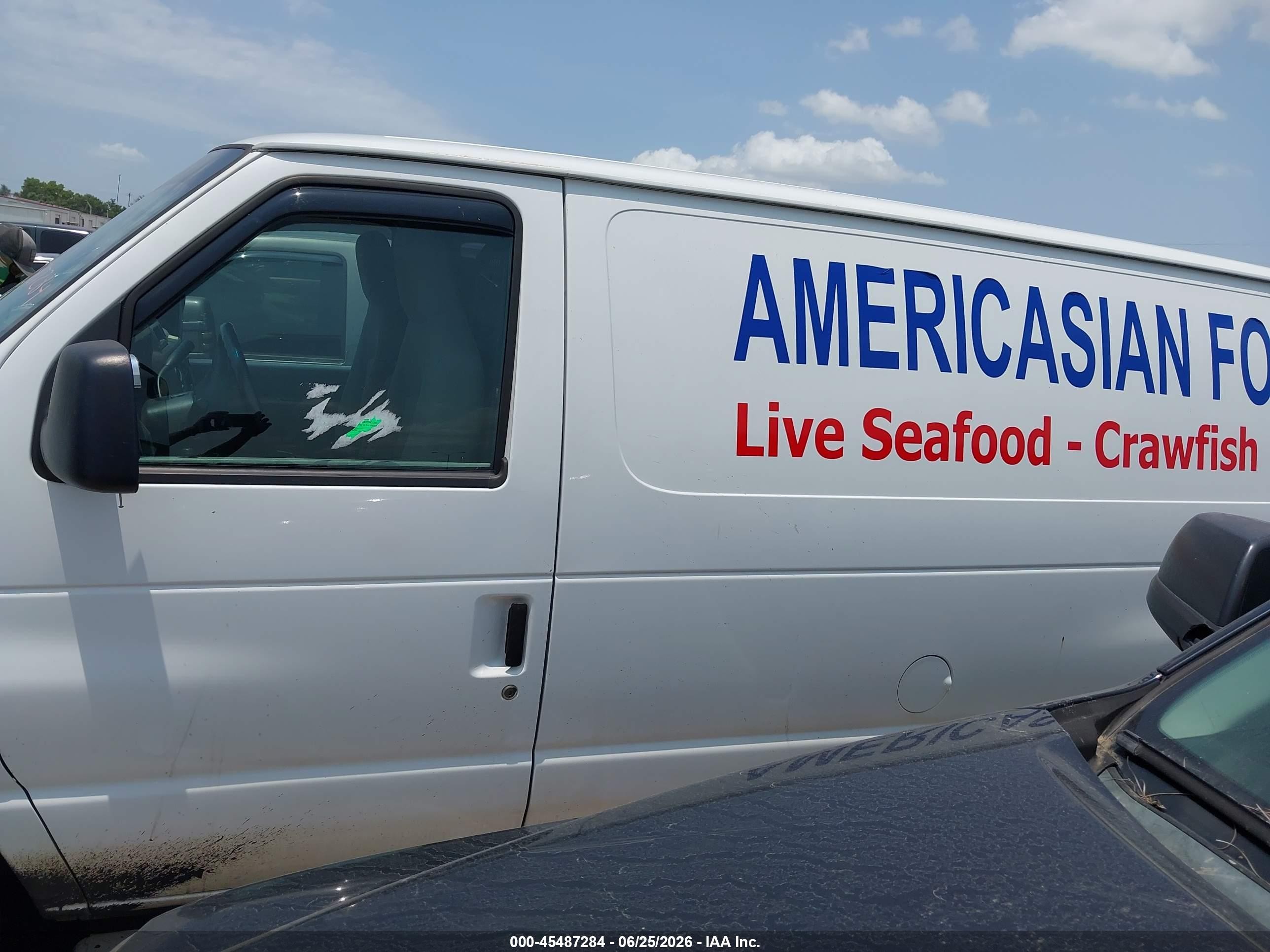 2014 Ford E-250 Commercial/recreational White vin: 1FTNE2EW5EDA95588