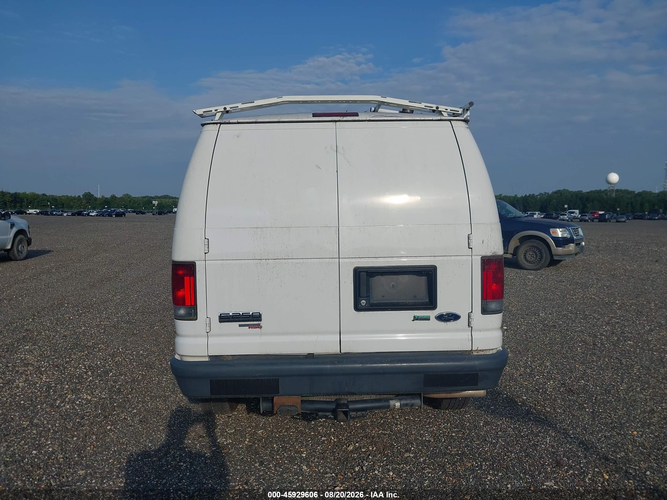 2013 Ford Econoline E250 Van White vin: 1FTNE2EW6DDA07596