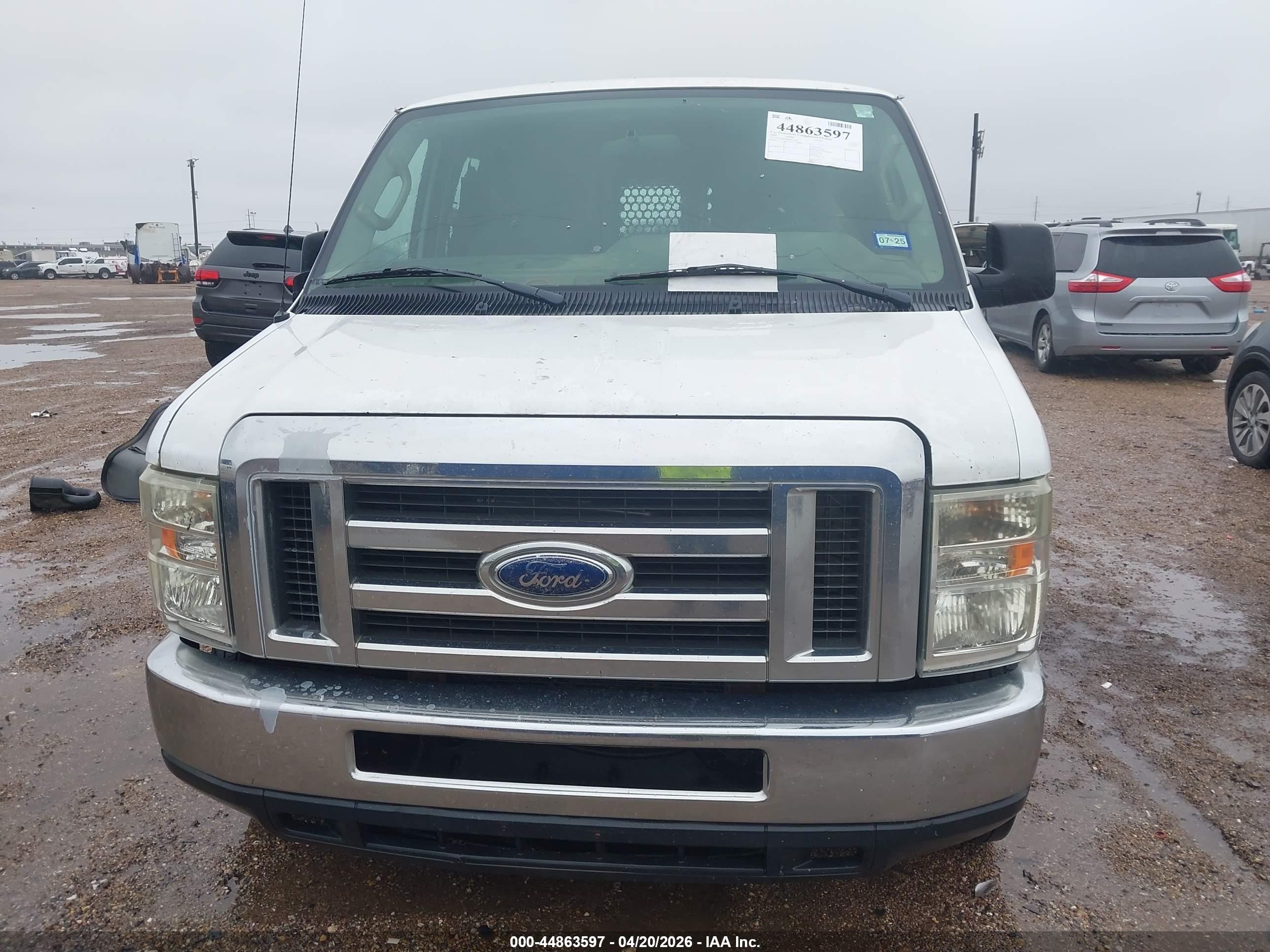 2013 Ford E-250 Commercial White vin: 1FTNE2EW6DDB16690