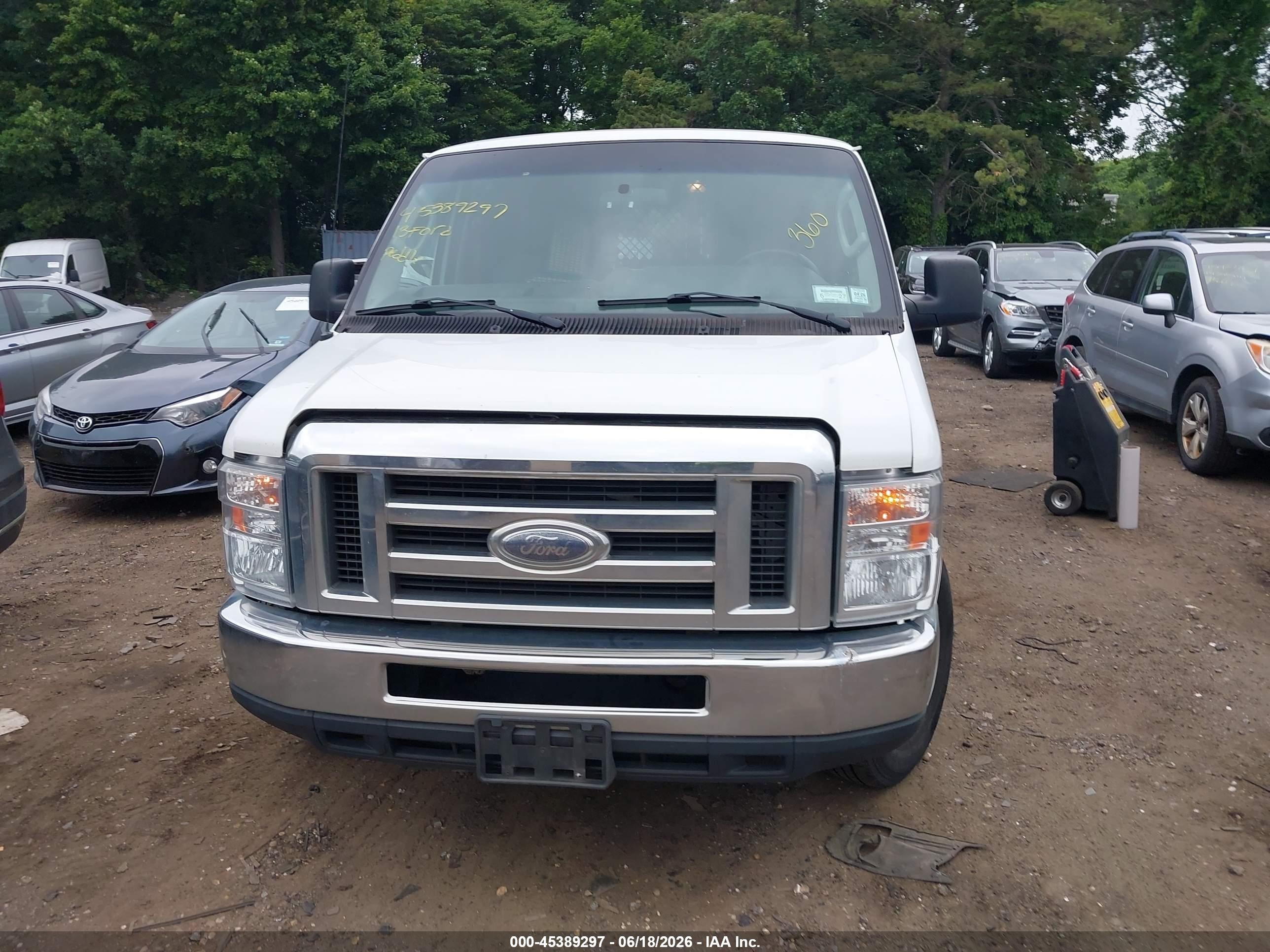 2013 Ford E-250 Commercial White vin: 1FTNE2EW7DDA51641