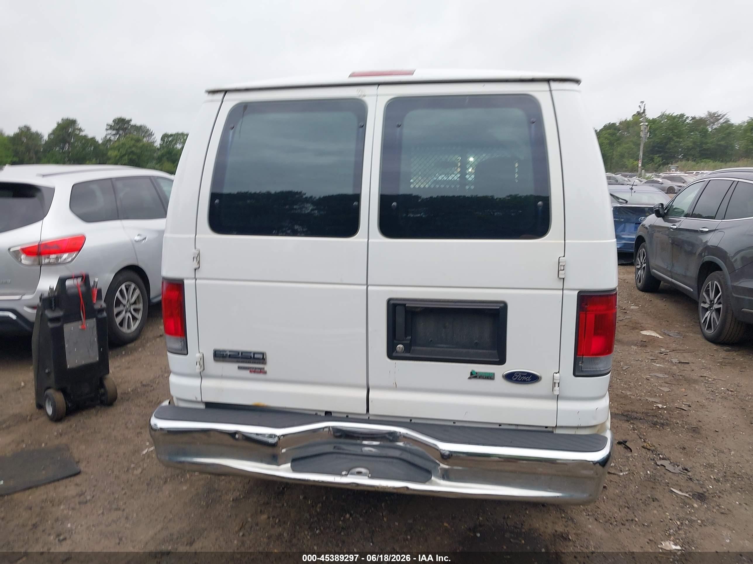 2013 Ford E-250 Commercial White vin: 1FTNE2EW7DDA51641