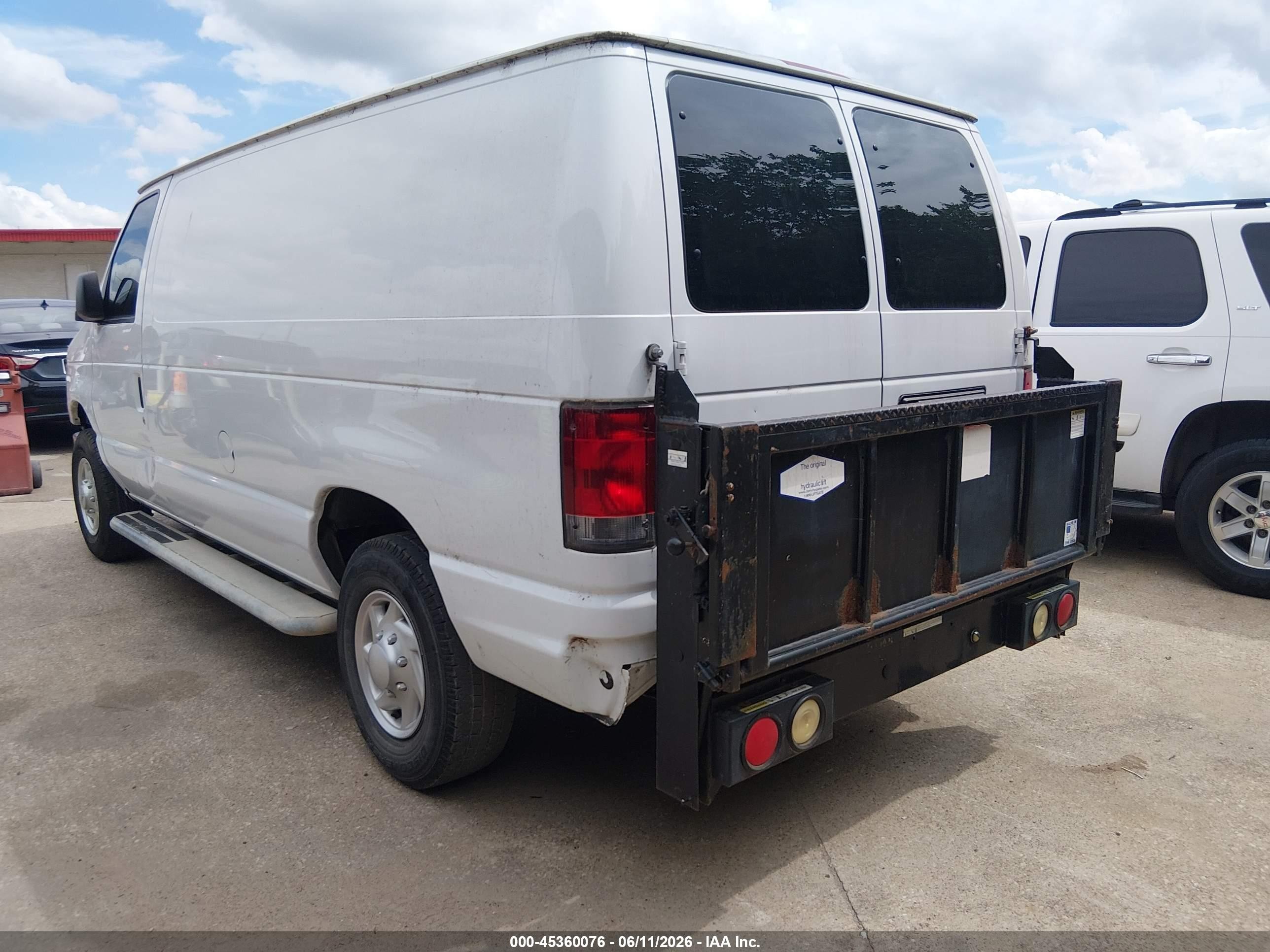 2013 Ford E-250 Commercial White vin: 1FTNE2EW8DDB06890
