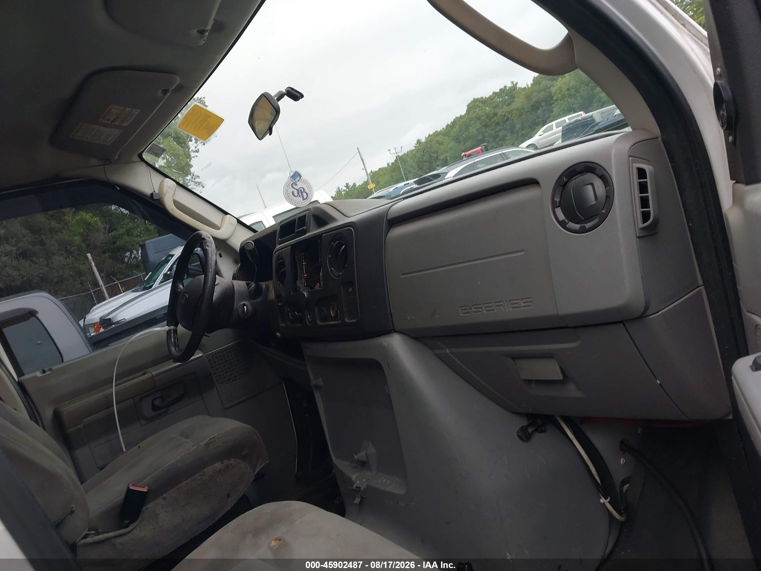 2014 Ford E-250 Commercial White vin: 1FTNE2EW8EDA32629