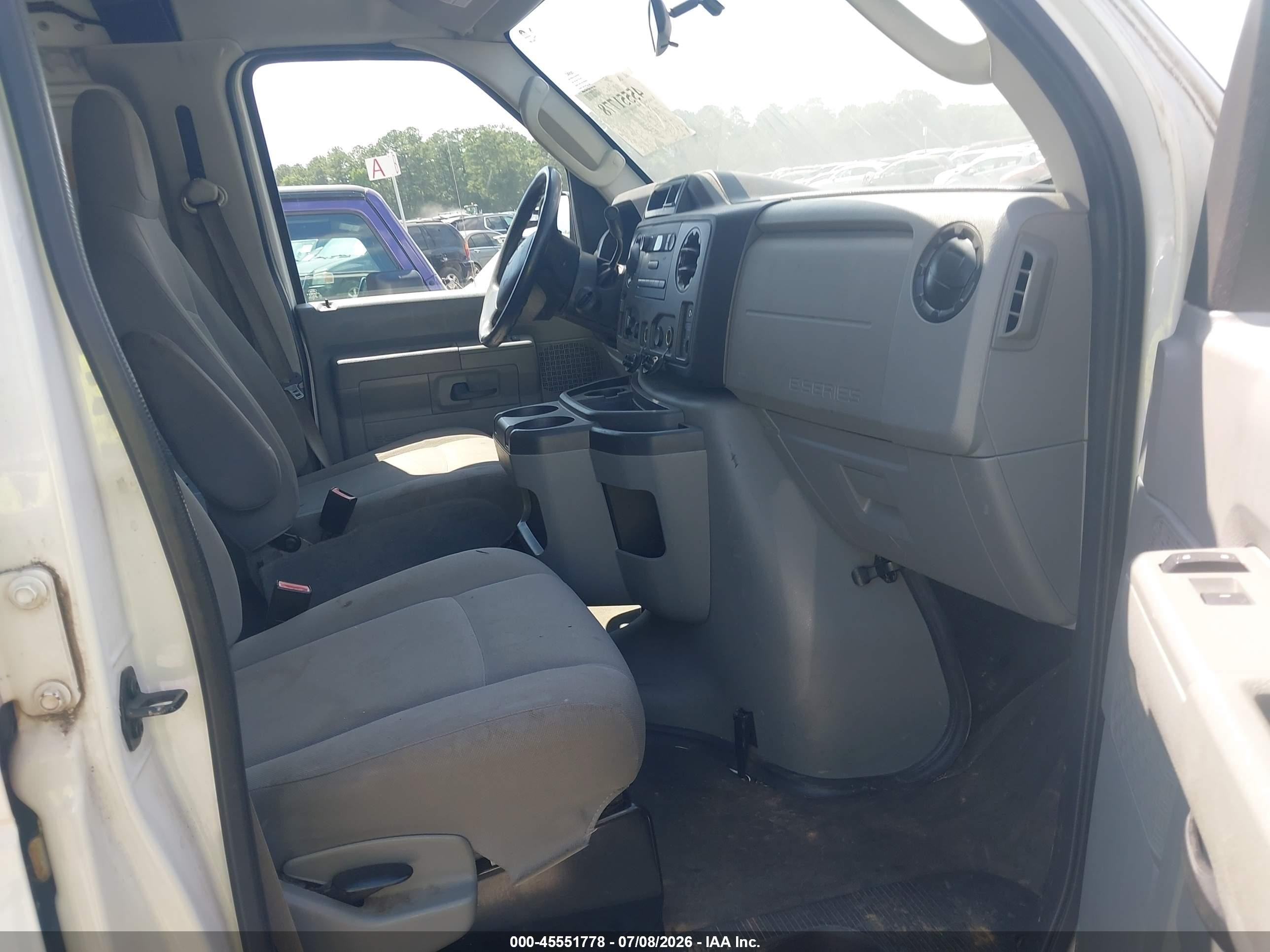 2014 Ford E-250 Commercial/recreational White vin: 1FTNE2EW8EDA53979