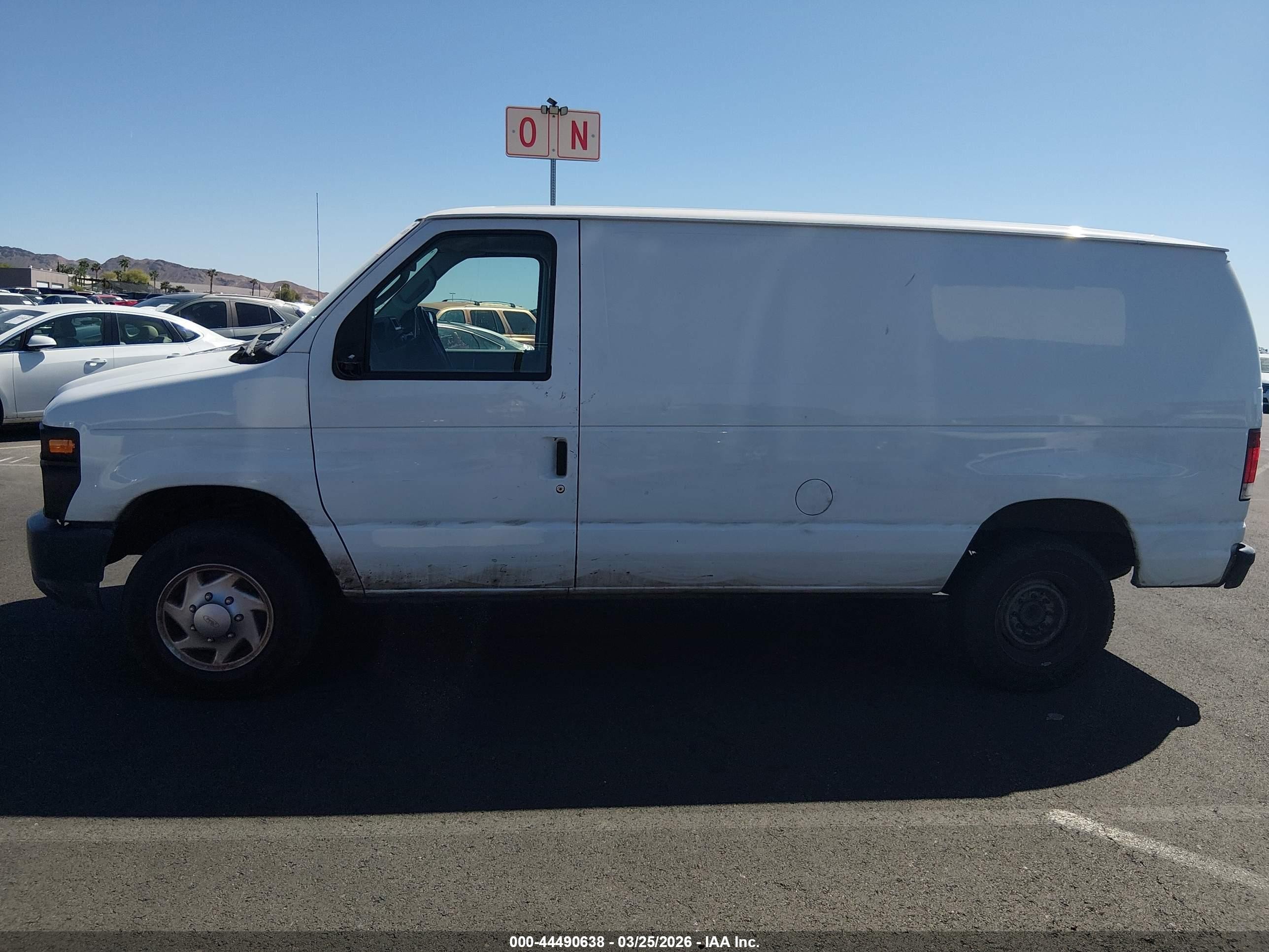 2012 Ford E-250 Commercial White vin: 1FTNE2EW9CDA98071