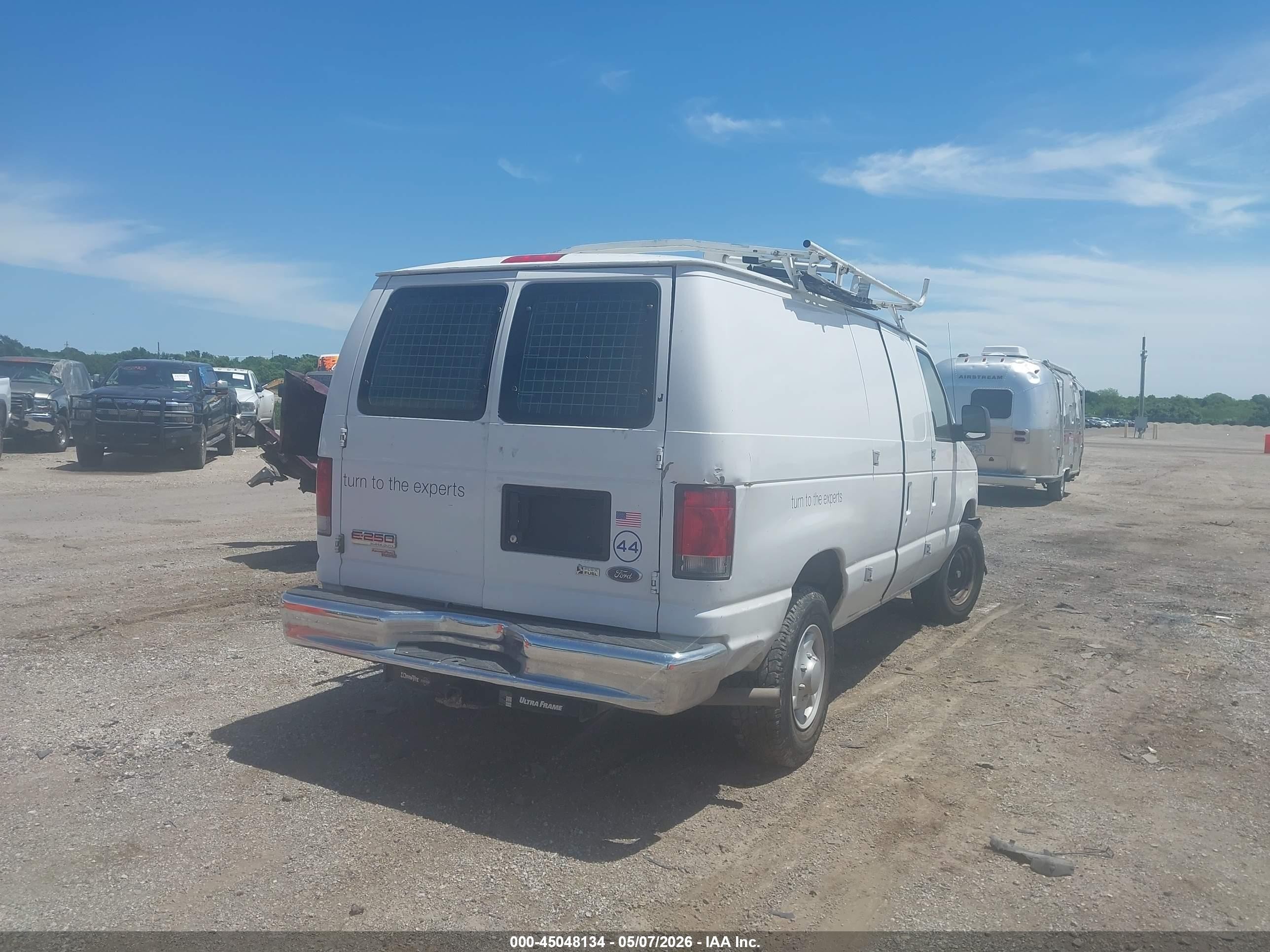 2013 Ford E-250 Commercial White vin: 1FTNE2EW9DDA25946