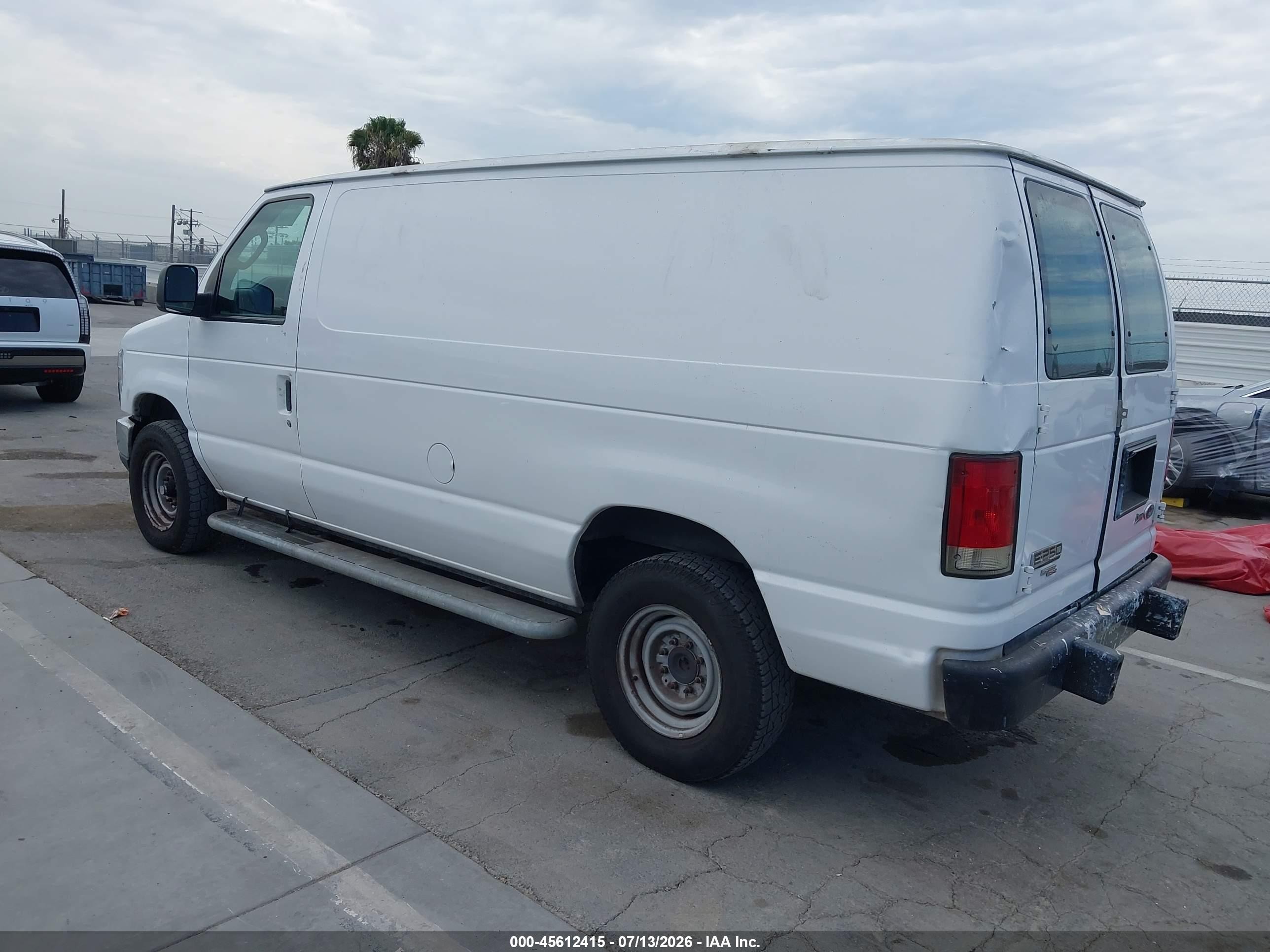 2013 Ford E-250 Commercial White vin: 1FTNE2EW9DDA70322