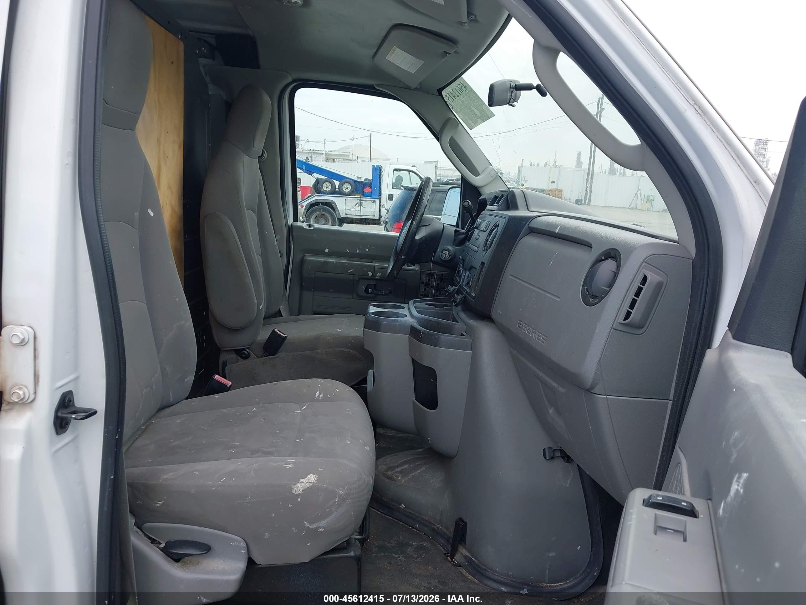 2013 Ford E-250 Commercial White vin: 1FTNE2EW9DDA70322