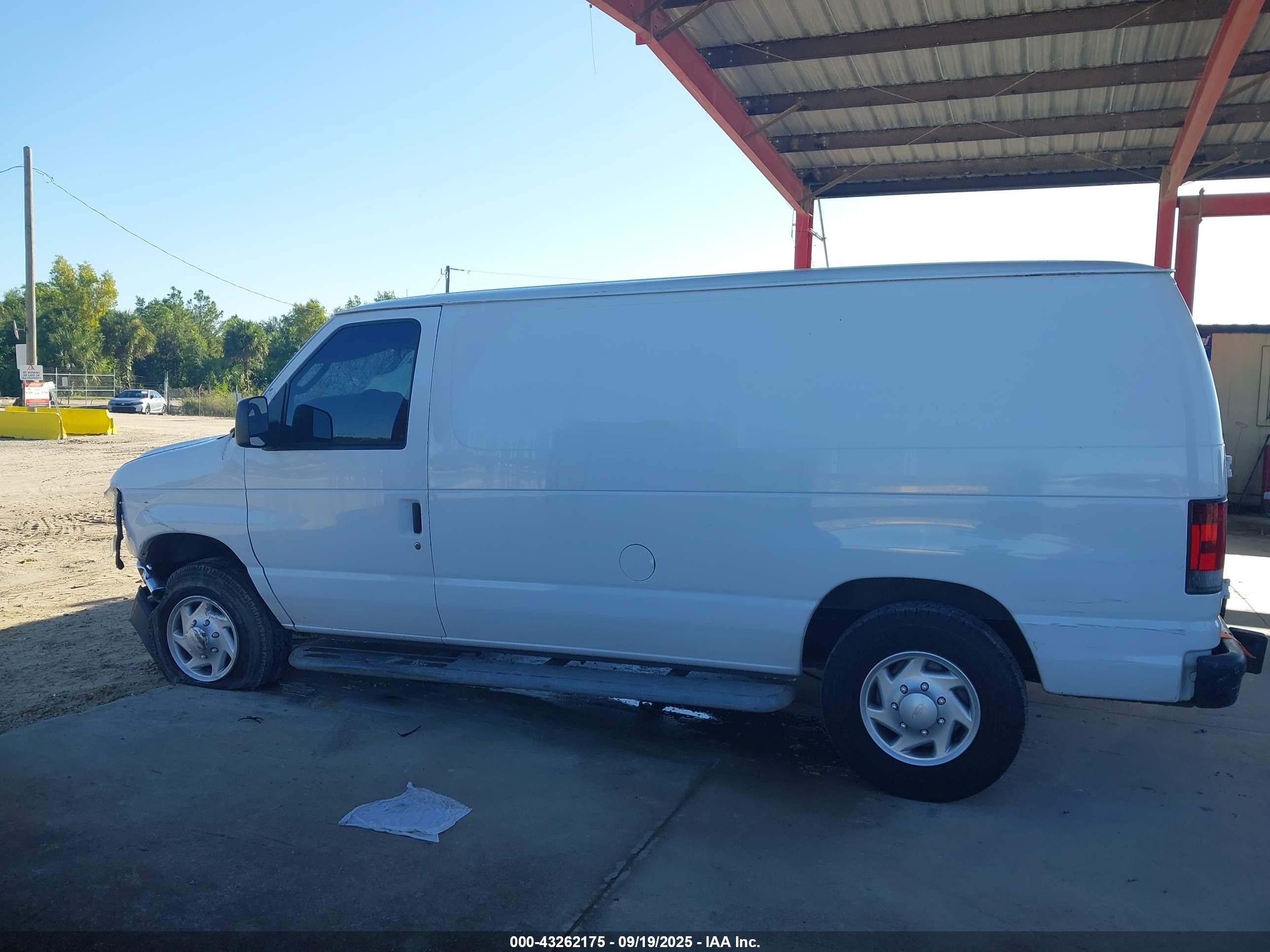 2013 Ford E-250 Commercial White vin: 1FTNE2EWXDDA96377