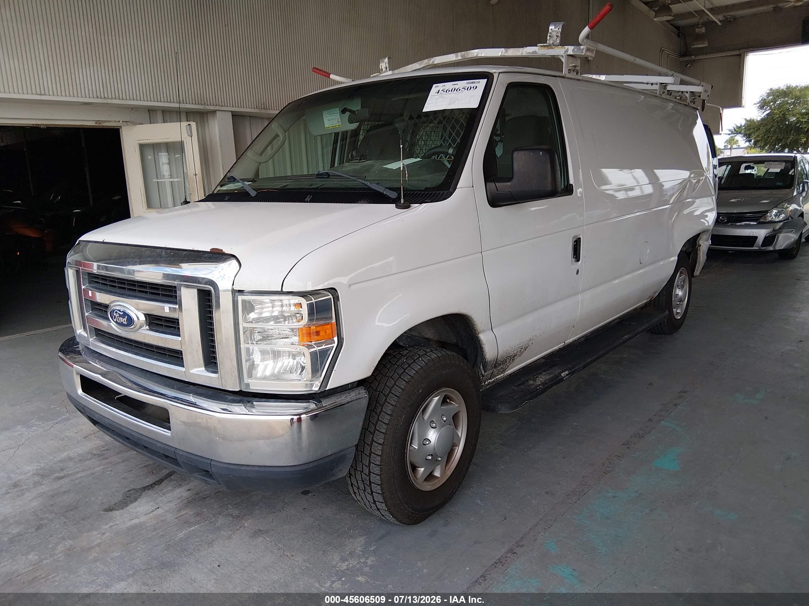 2014 Ford E-250 Commercial Белый vin: 1FTNE2EWXEDB01322
