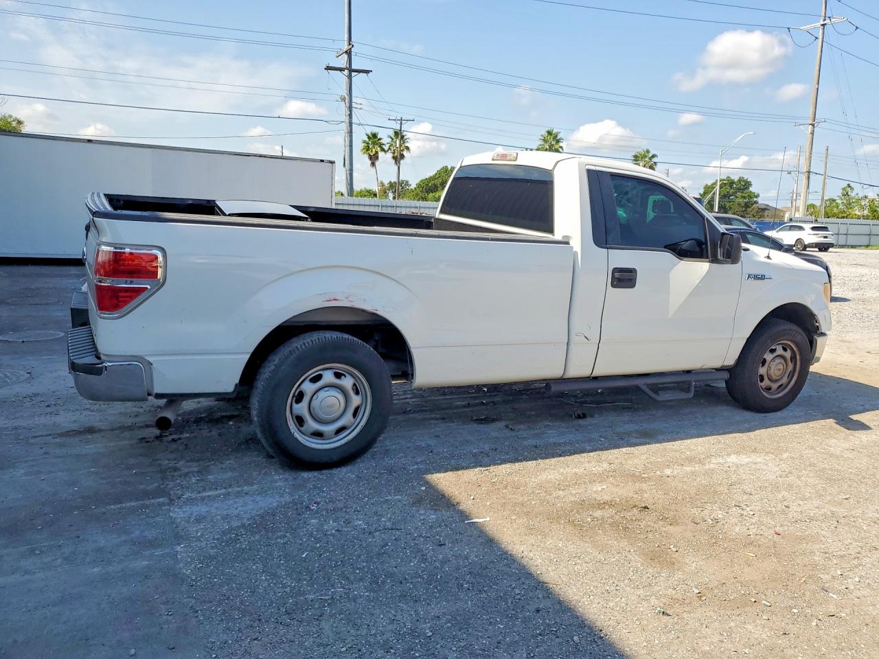 2012 Ford F150 White vin: 1FTNF1CF0CKD80590