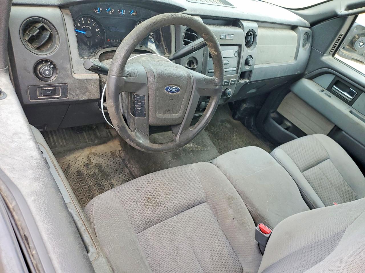 2013 Ford F150 White vin: 1FTNF1CF0DKD56033