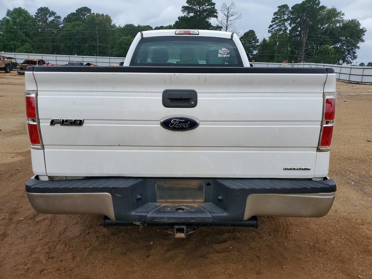 2013 Ford F150 White vin: 1FTNF1CF0DKD56033