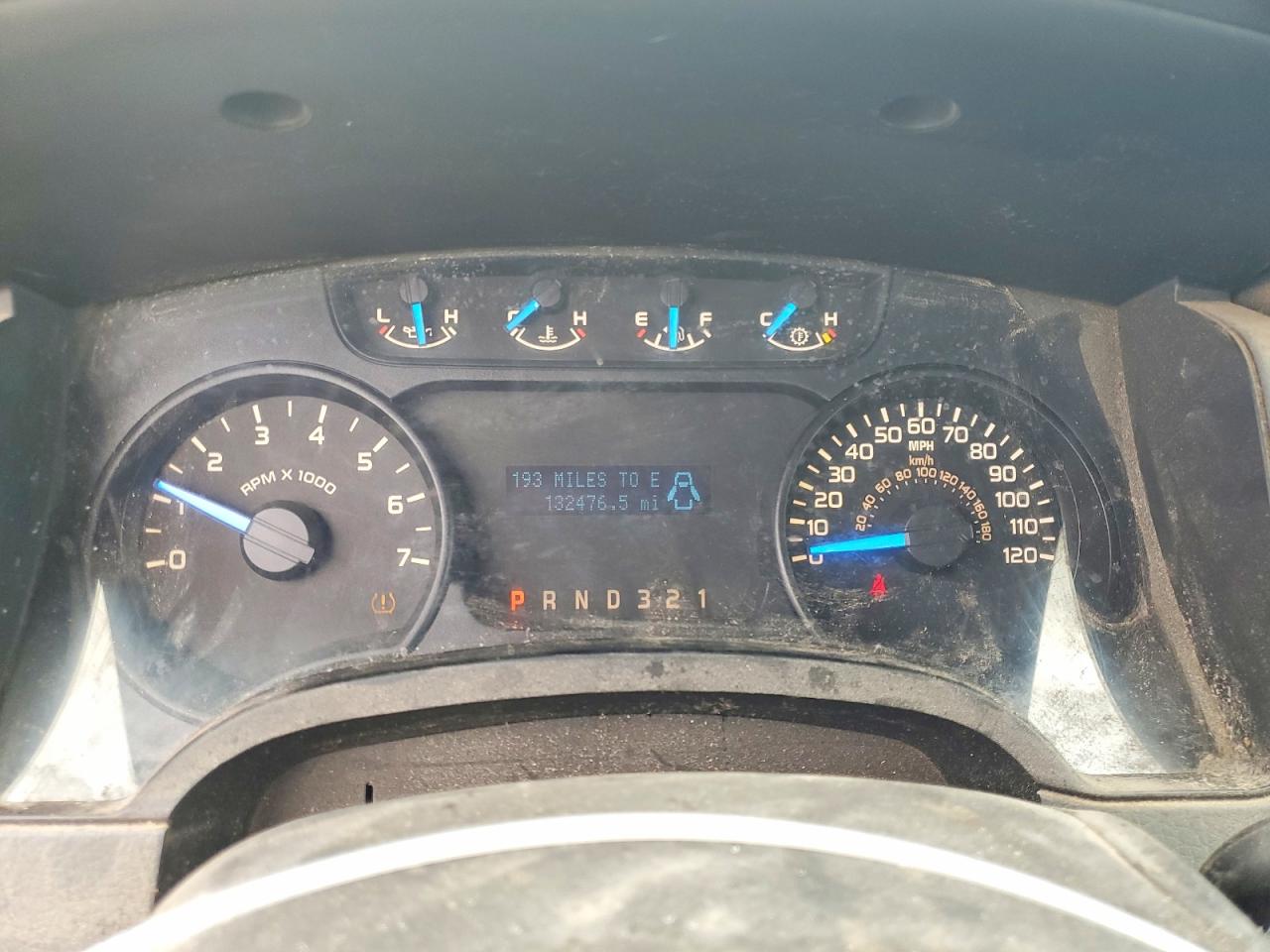 2013 Ford F150 White vin: 1FTNF1CF0DKD56033