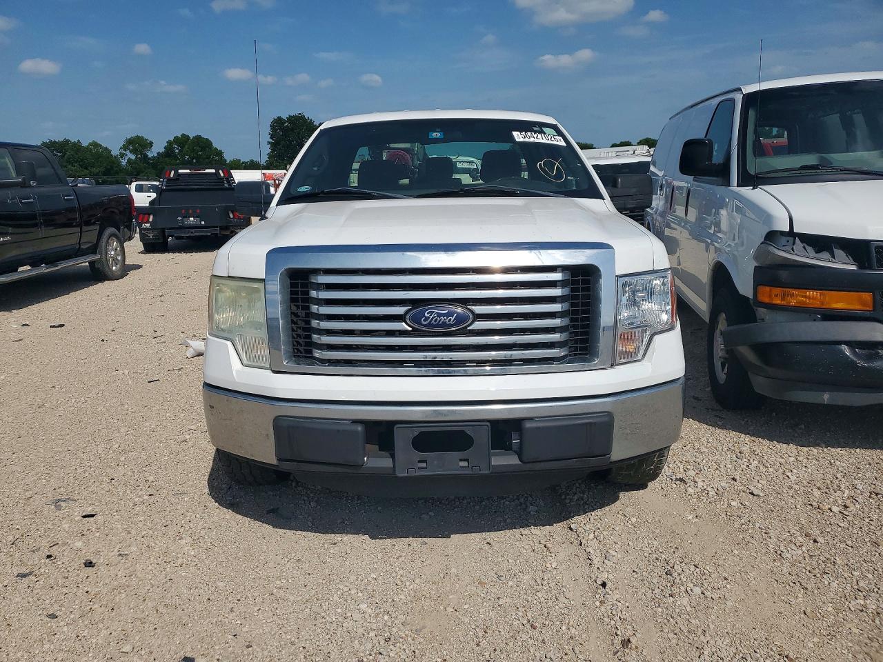 2013 Ford F150 White vin: 1FTNF1CF0DKD56162