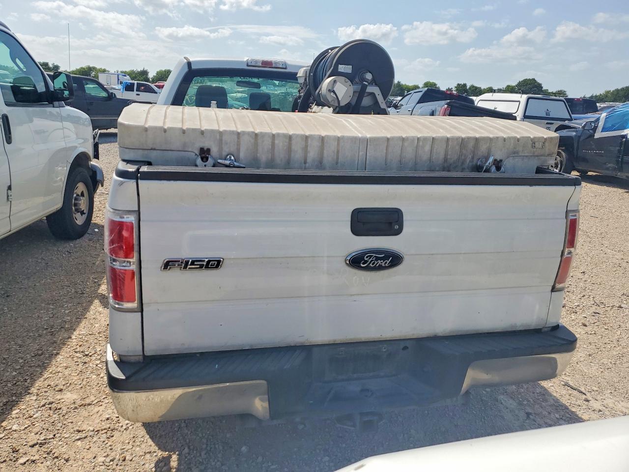 2013 Ford F150 White vin: 1FTNF1CF0DKD56162