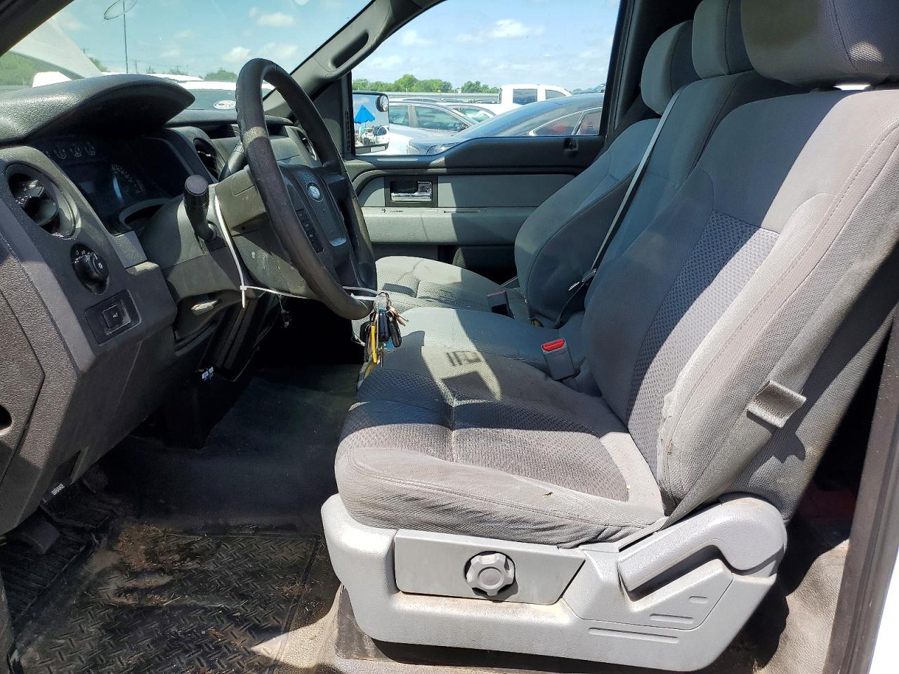 2013 Ford F150 White vin: 1FTNF1CF0DKD56162