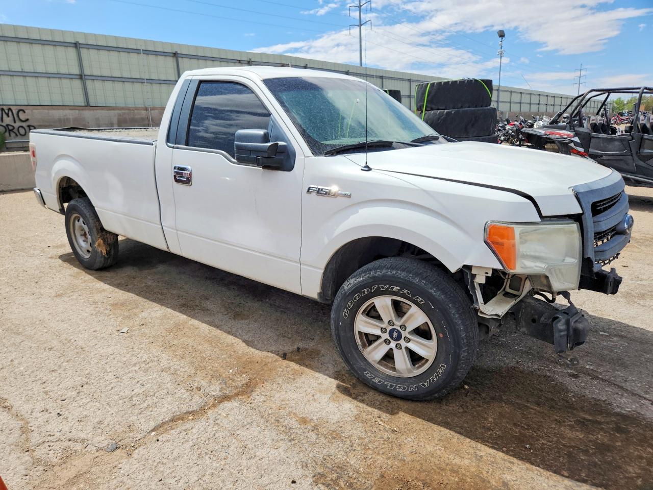 2013 Ford F150 White vin: 1FTNF1CF0DKE62756
