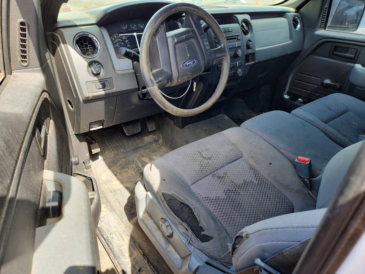 2013 Ford F150 White vin: 1FTNF1CF0DKE62756