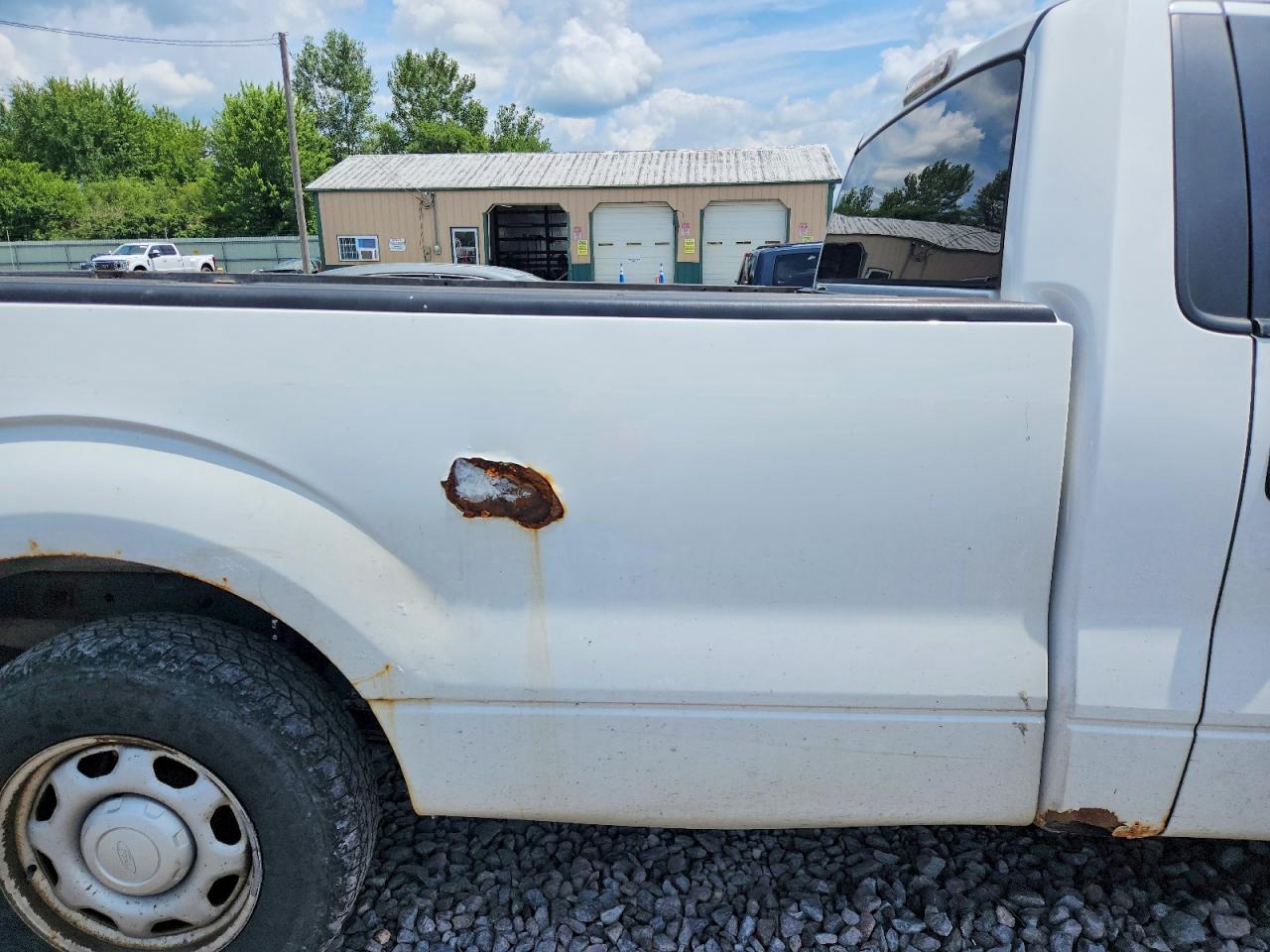 2013 Ford F150 White vin: 1FTNF1CF0DKE78696