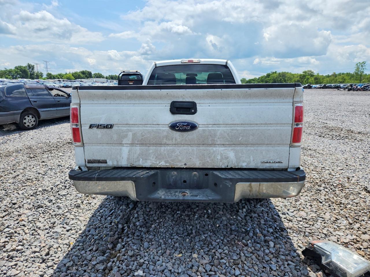 2013 Ford F150 White vin: 1FTNF1CF0DKE78696