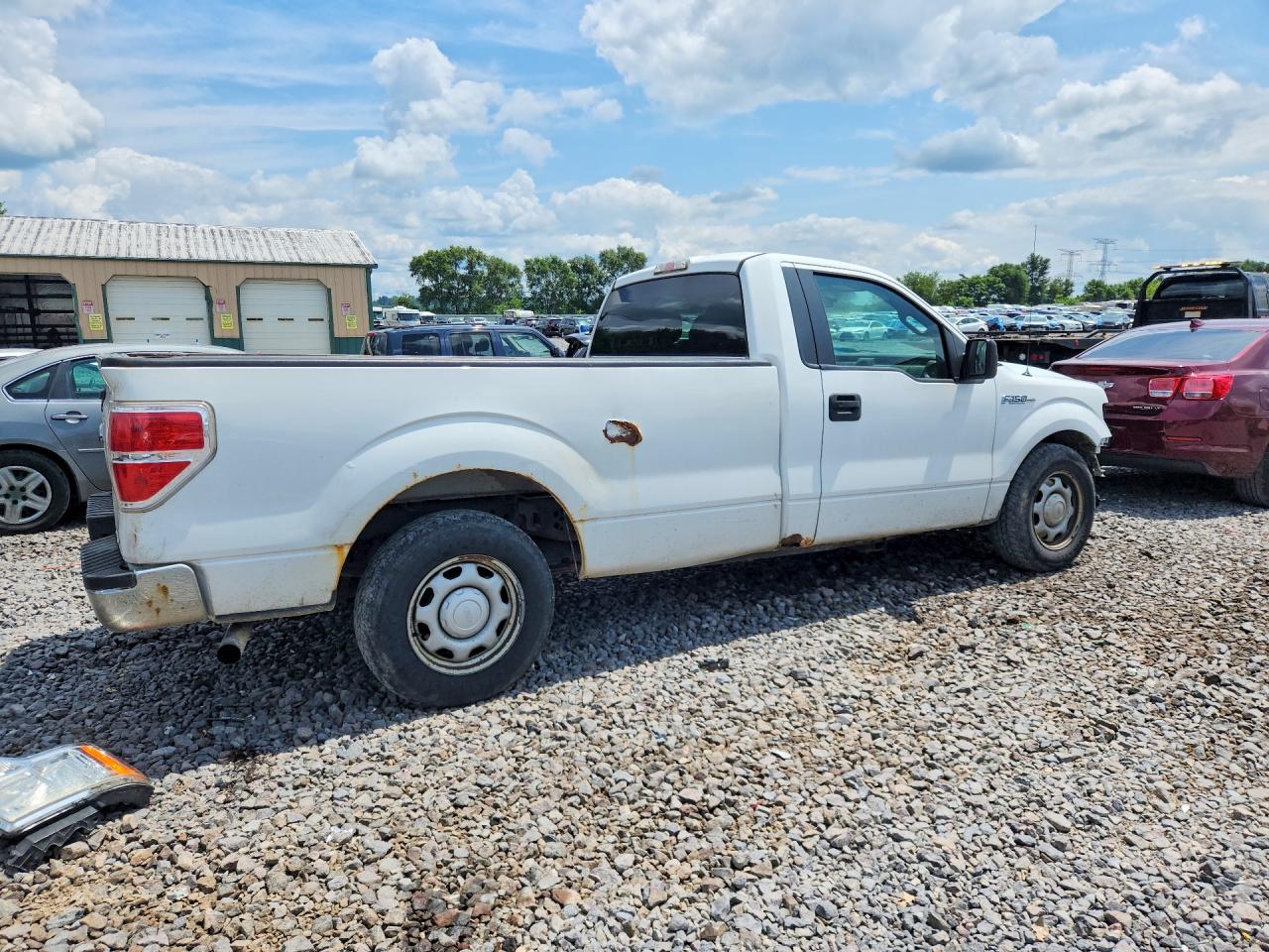2013 Ford F150 White vin: 1FTNF1CF0DKE78696