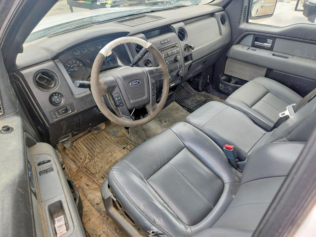 2013 Ford F150 White vin: 1FTNF1CF0DKG07472