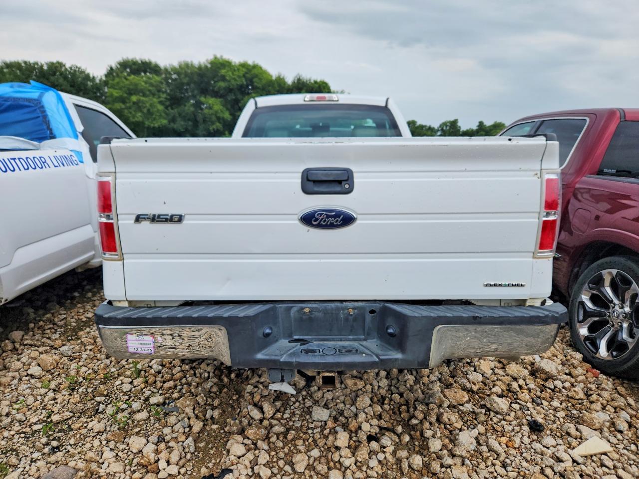 2013 Ford F150 White vin: 1FTNF1CF0DKG07472