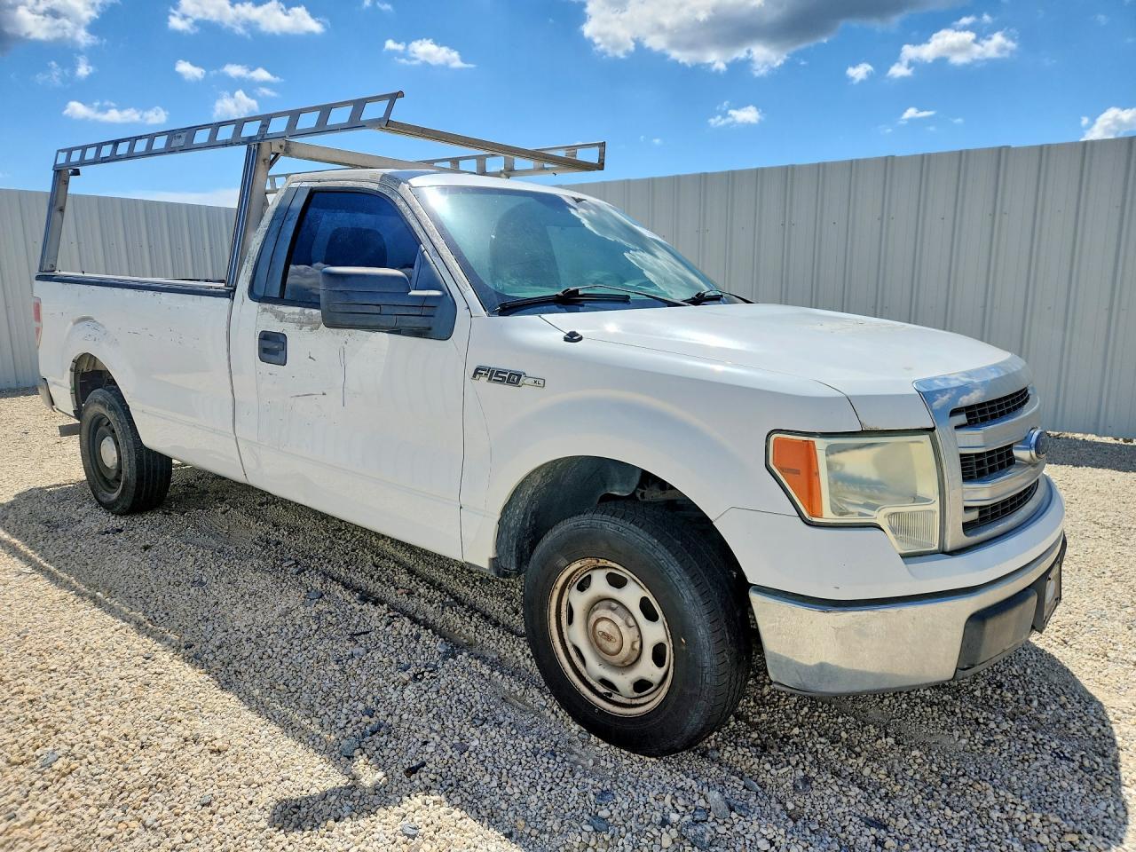 2014 Ford F150 White vin: 1FTNF1CF1EKE28035