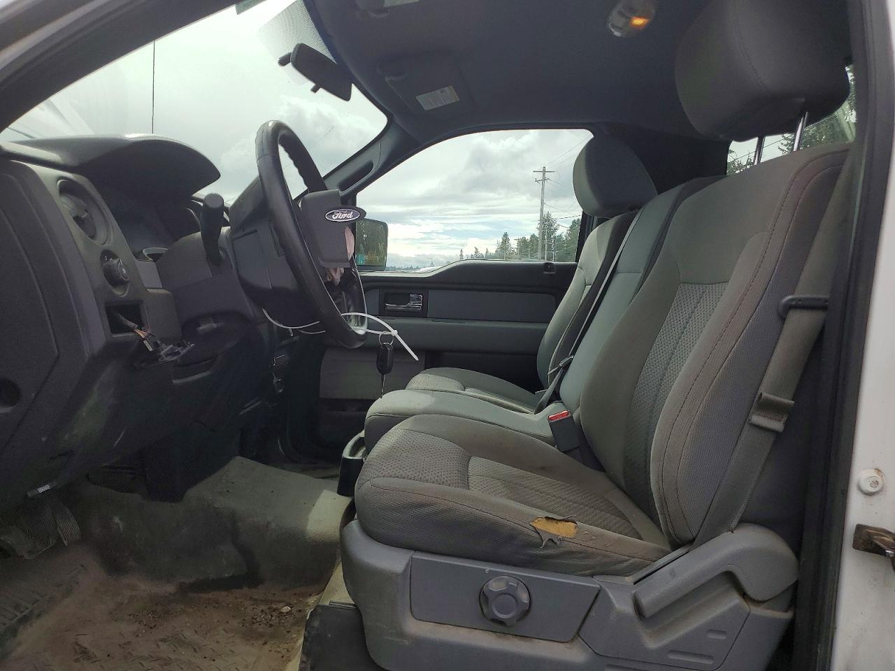 2013 Ford F150 White vin: 1FTNF1CF2DKE06995