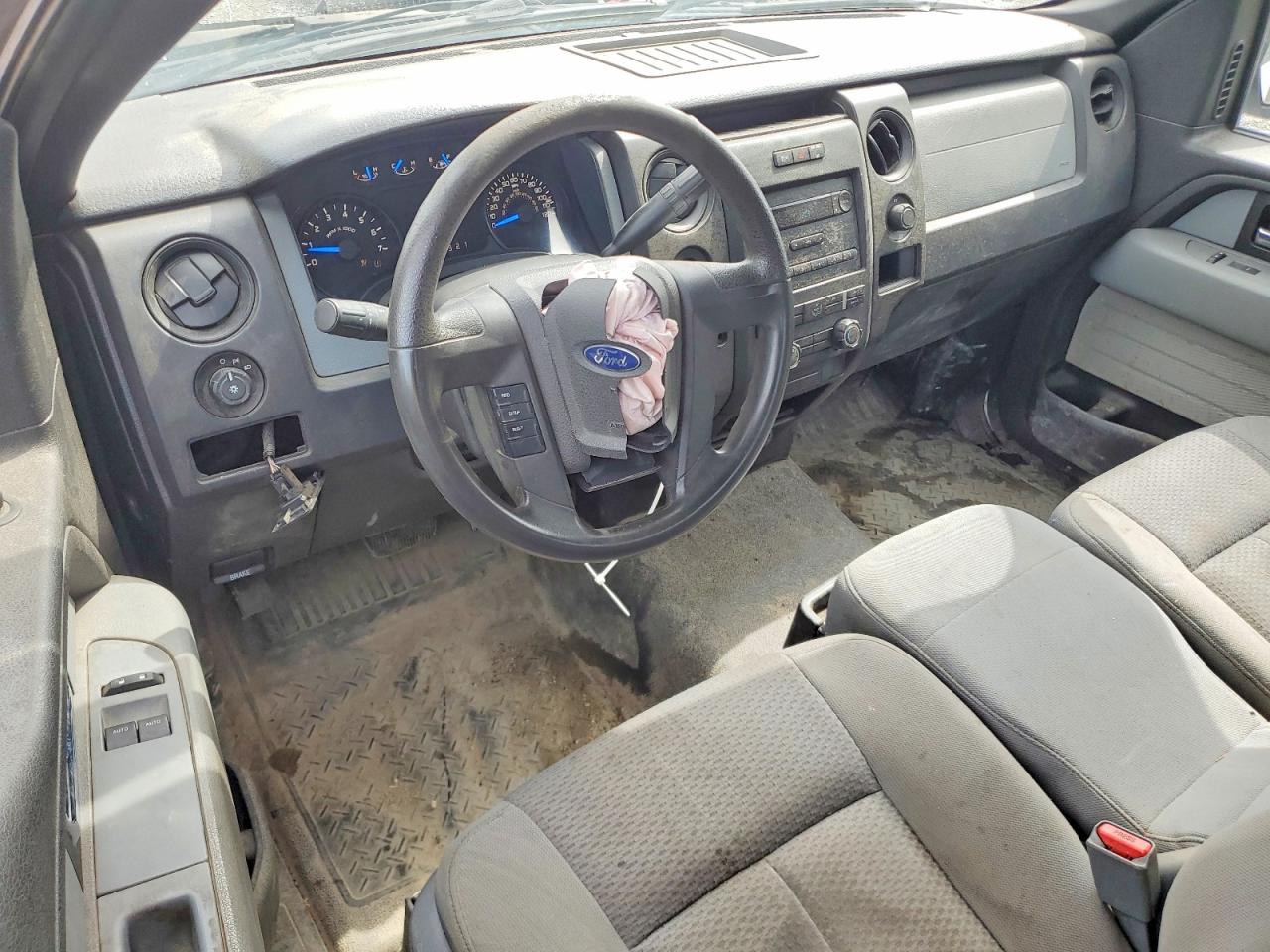 2013 Ford F150 White vin: 1FTNF1CF2DKE06995