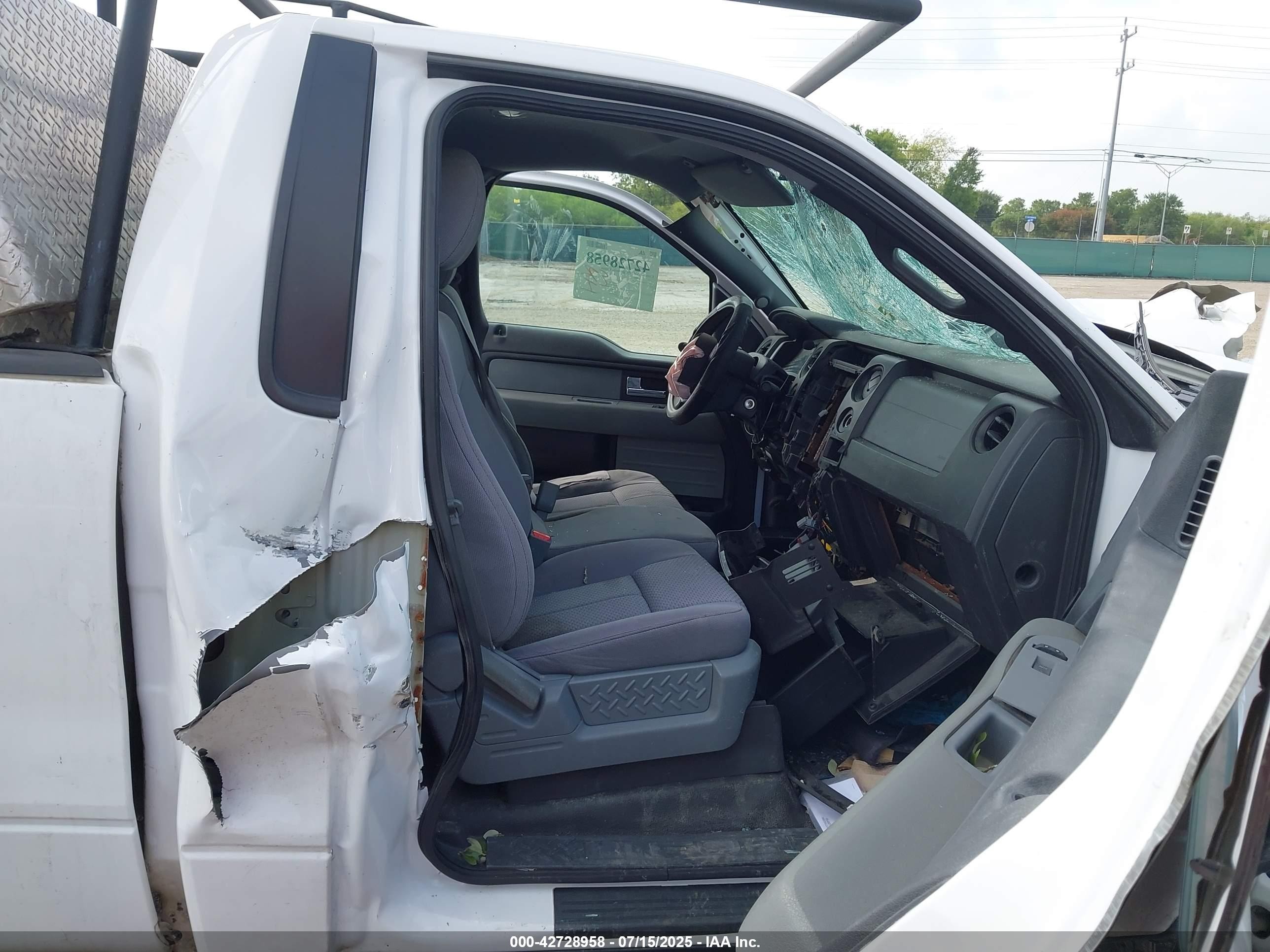 2014 Ford F-150 Xl White vin: 1FTNF1CF2EKF36731