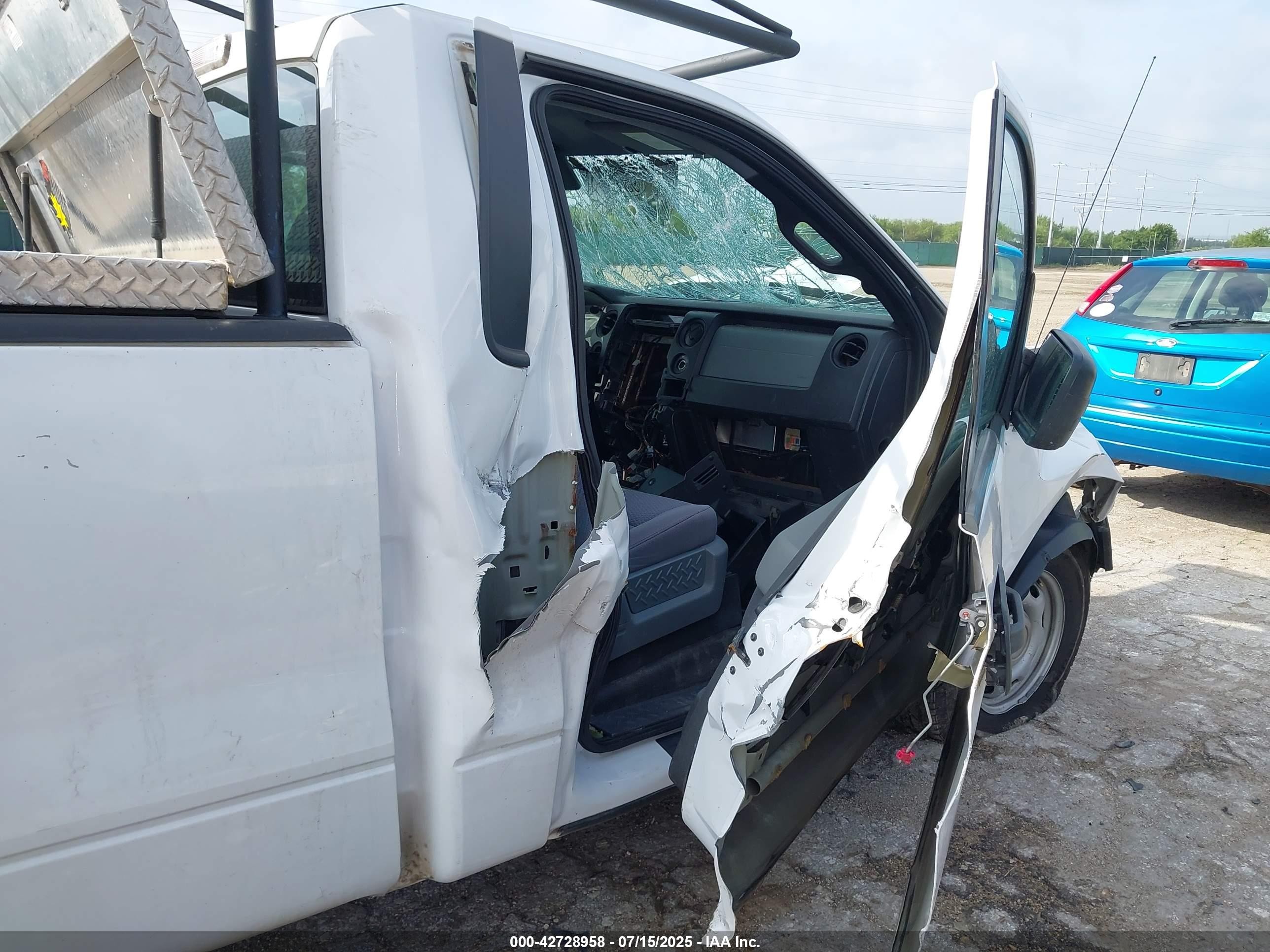 2014 Ford F-150 Xl White vin: 1FTNF1CF2EKF36731
