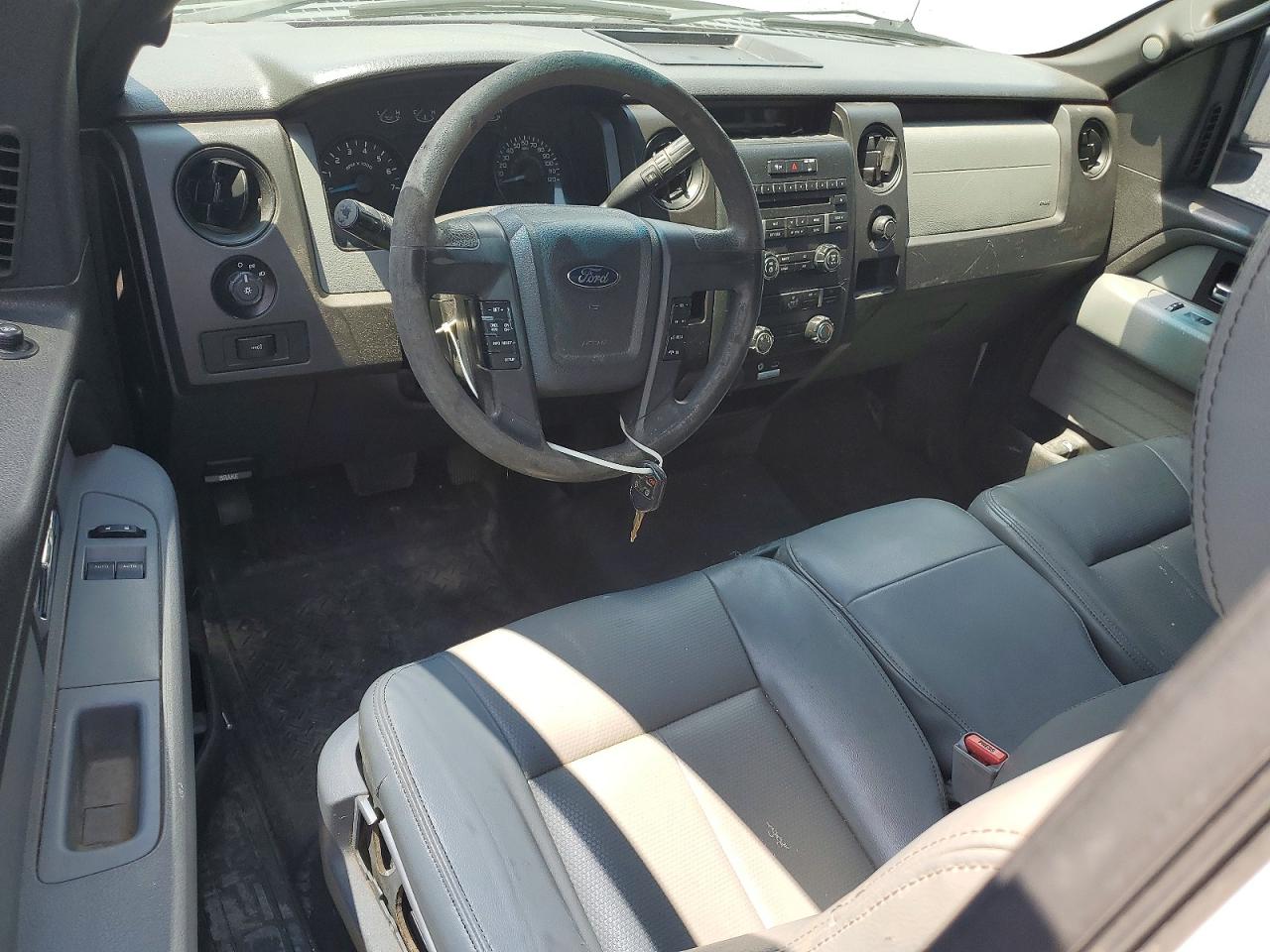 2014 Ford F150 White vin: 1FTNF1CF2EKG07152