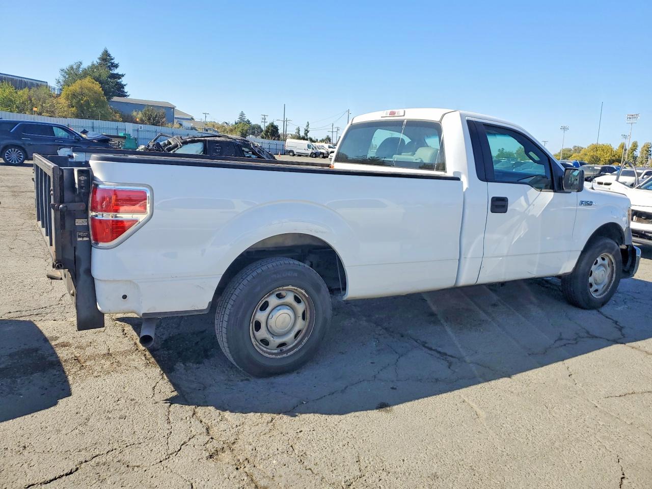 2014 Ford F150 White vin: 1FTNF1CF3EKF78101
