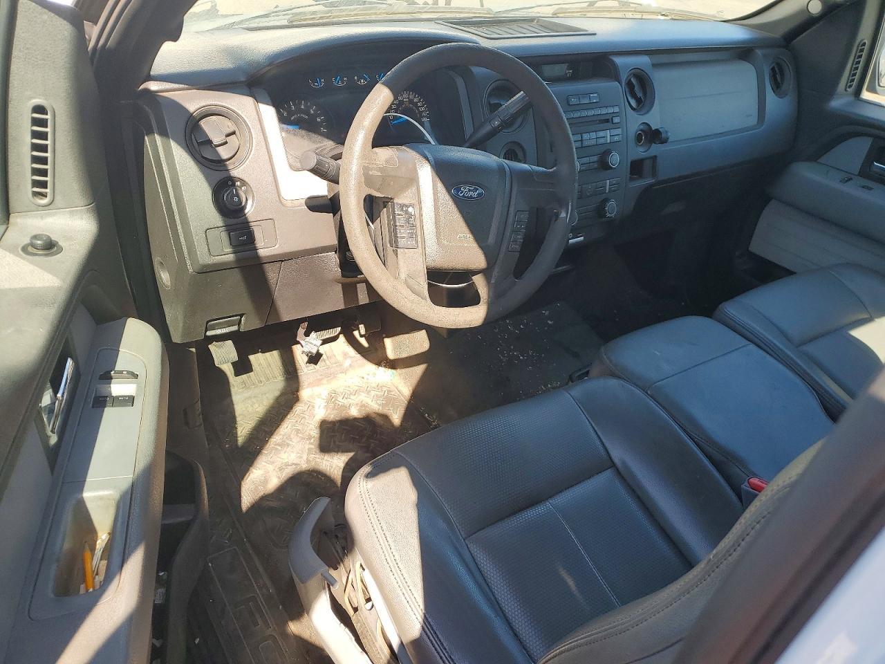 2014 Ford F150 White vin: 1FTNF1CF3EKF78101
