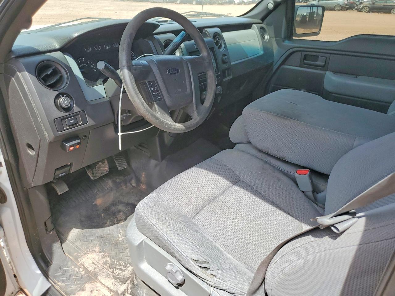 2014 Ford F150 Белый vin: 1FTNF1CF3EKG23683