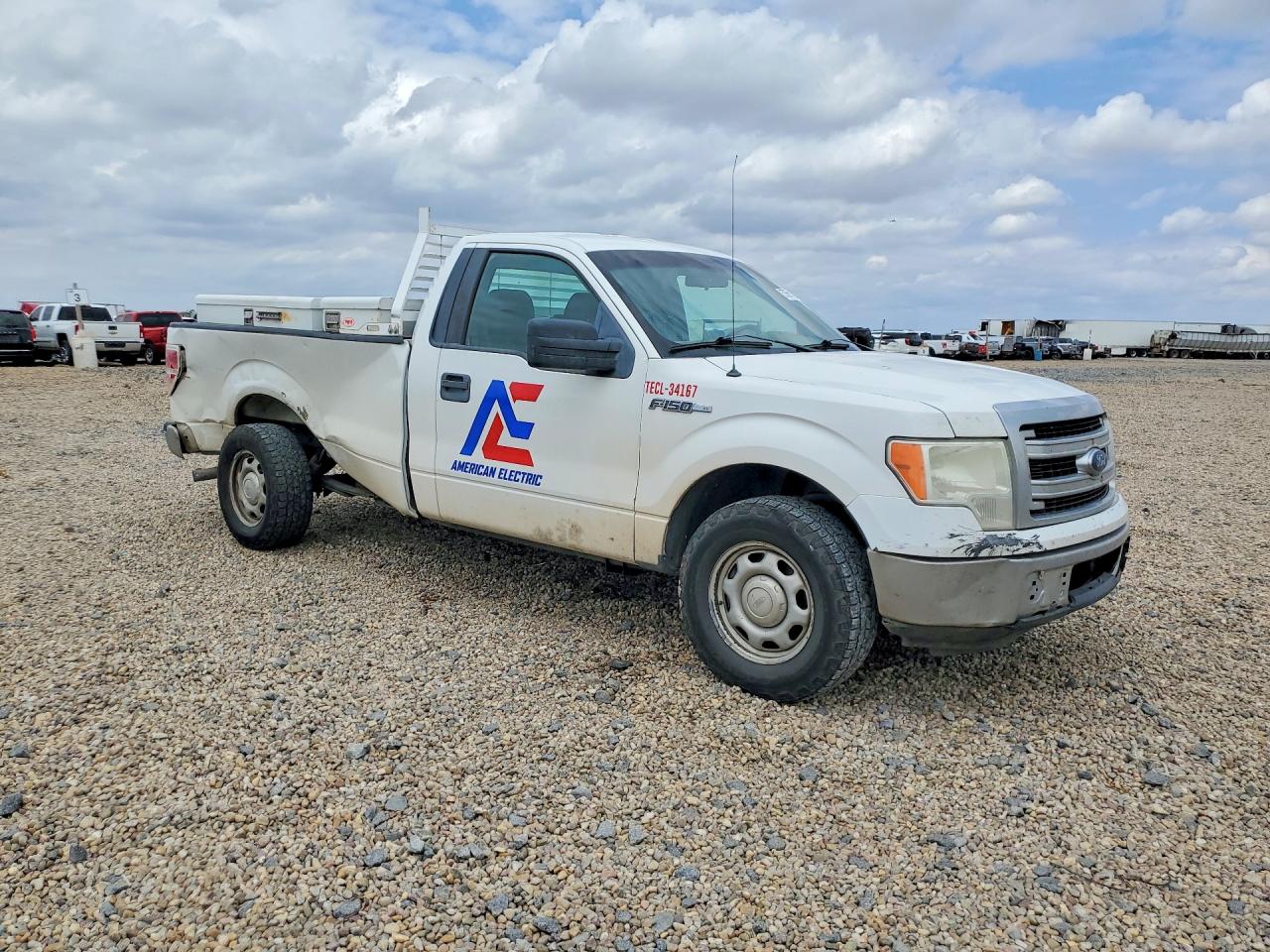 2014 Ford F150 2wd White vin: 1FTNF1CF4EKD18662