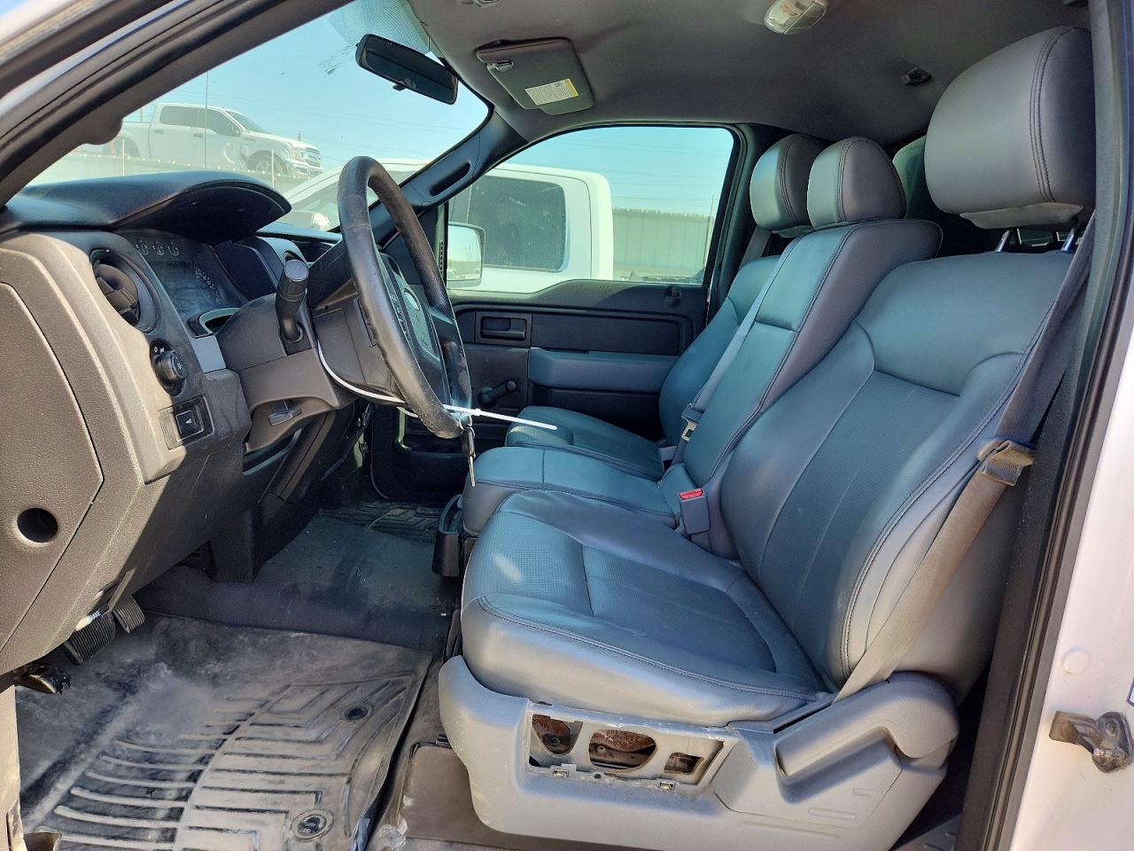 2014 Ford F150 White vin: 1FTNF1CF4EKE31561