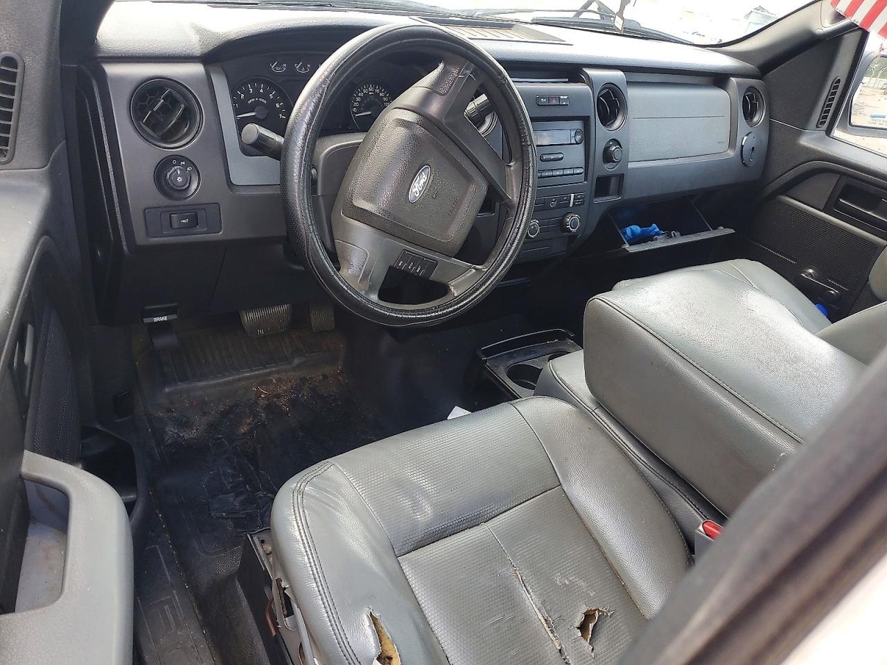 2012 Ford F150 Белый vin: 1FTNF1CF5CKE02146